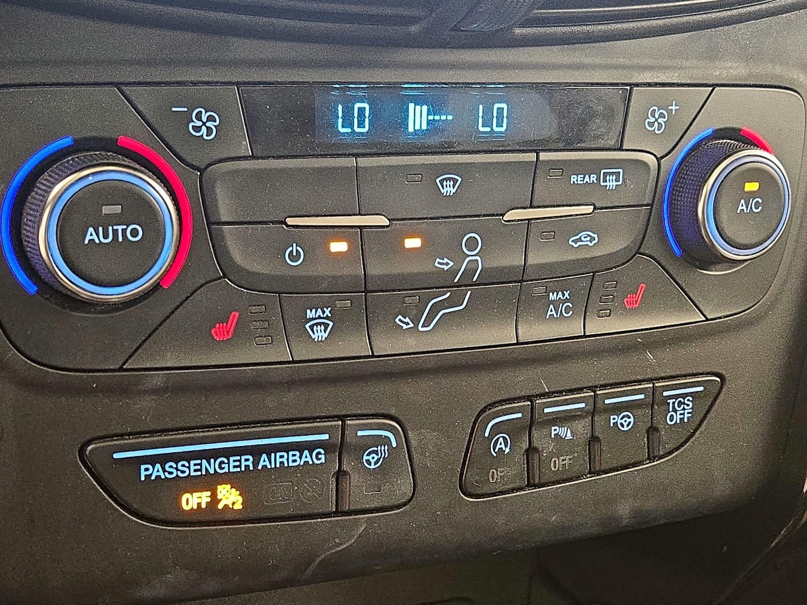 2017 Ford Escape Titanium - Photo 18
