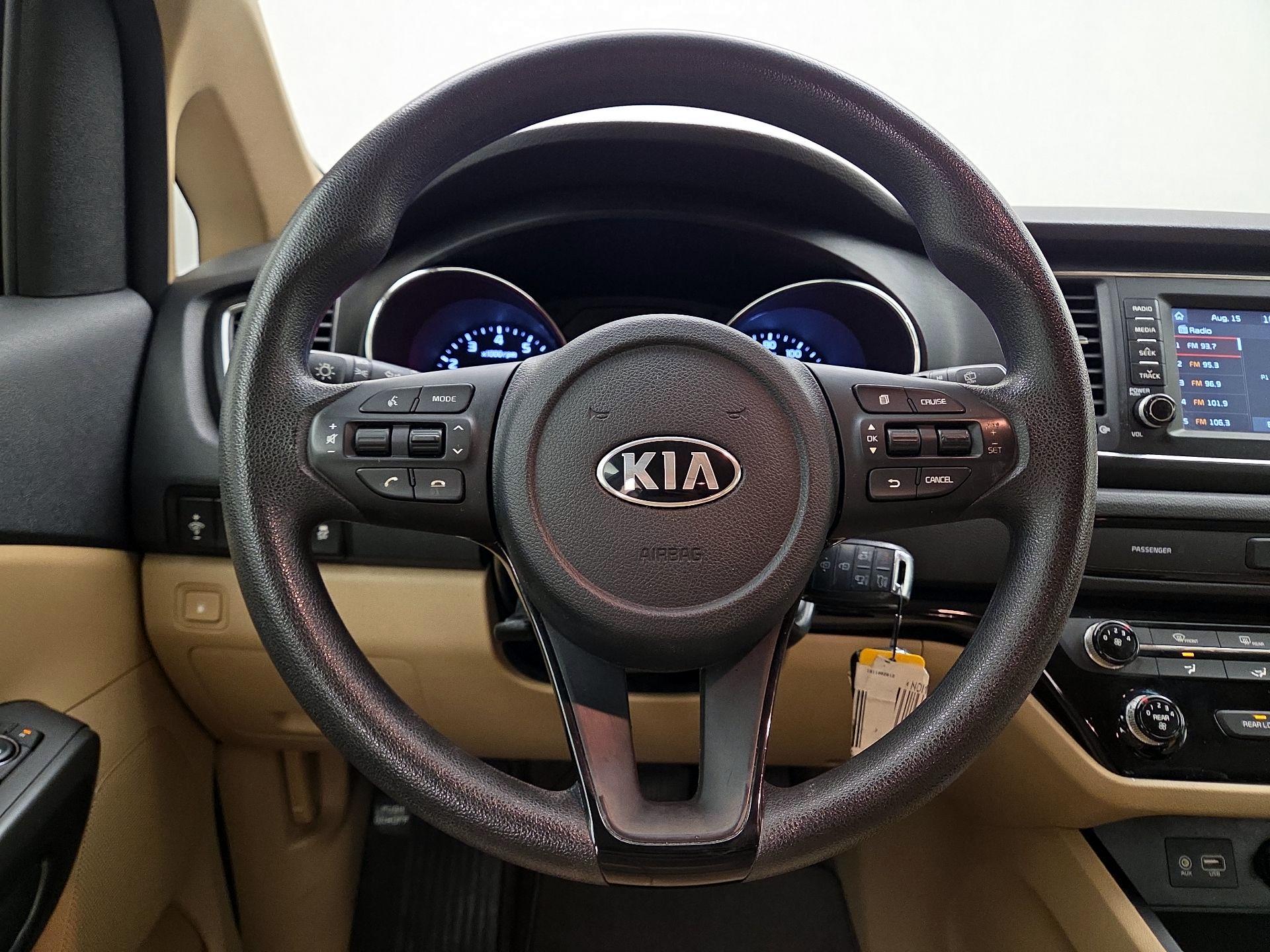 Thumbnail: 2019 Kia Sedona - 10
