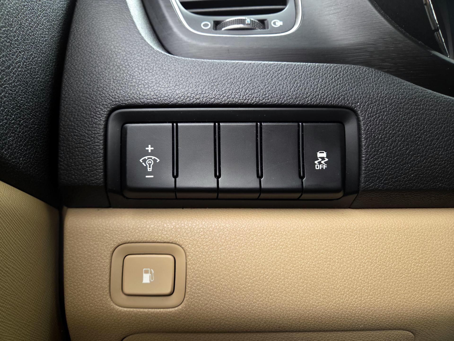 Thumbnail: 2019 Kia Sedona - 13