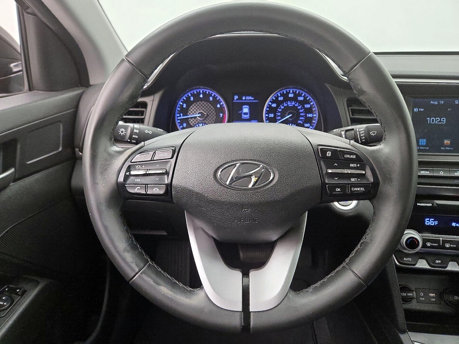 2020 Hyundai Elantra Value Edition - Photo 11