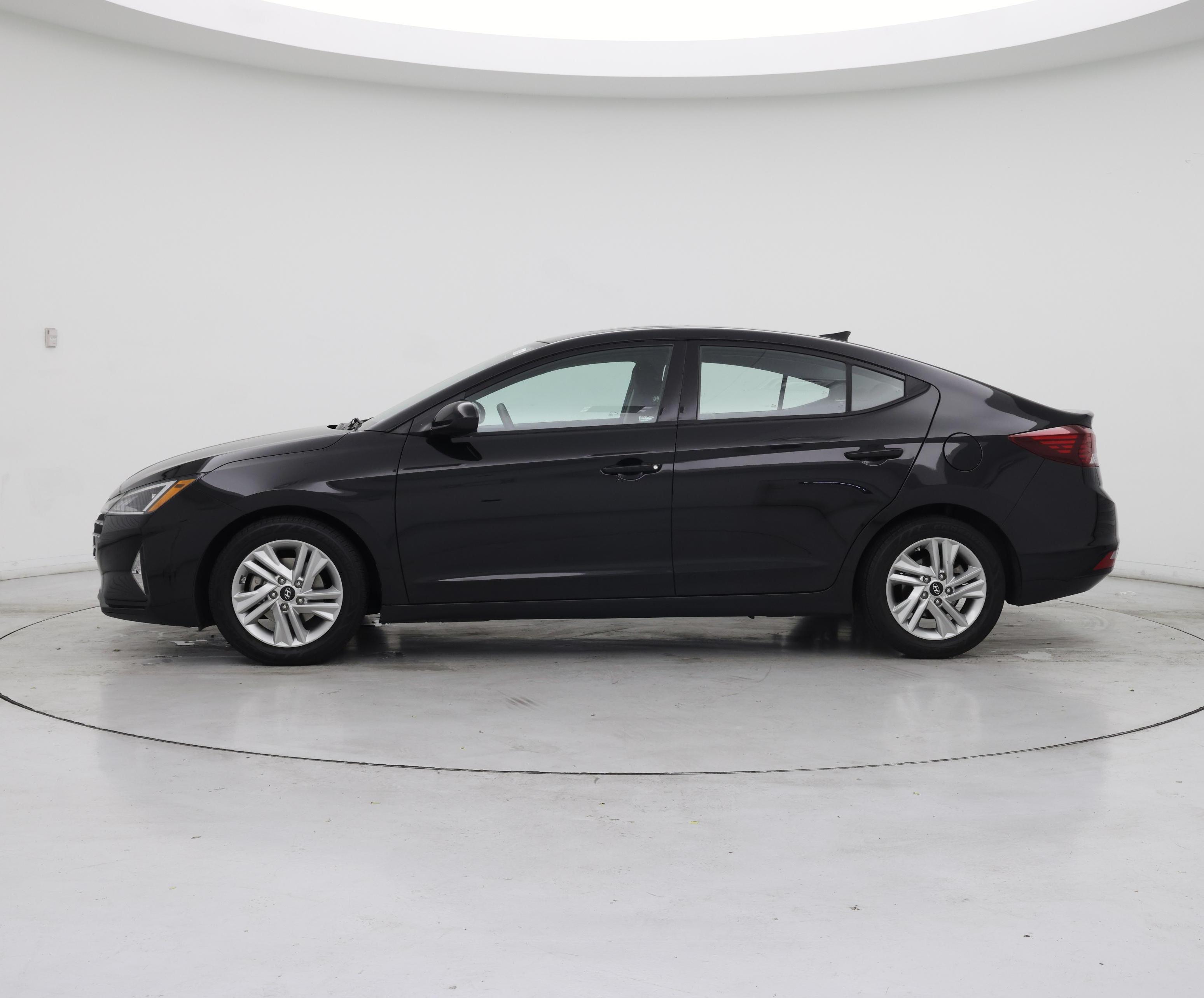 Thumbnail: 2020 Hyundai Elantra - 3