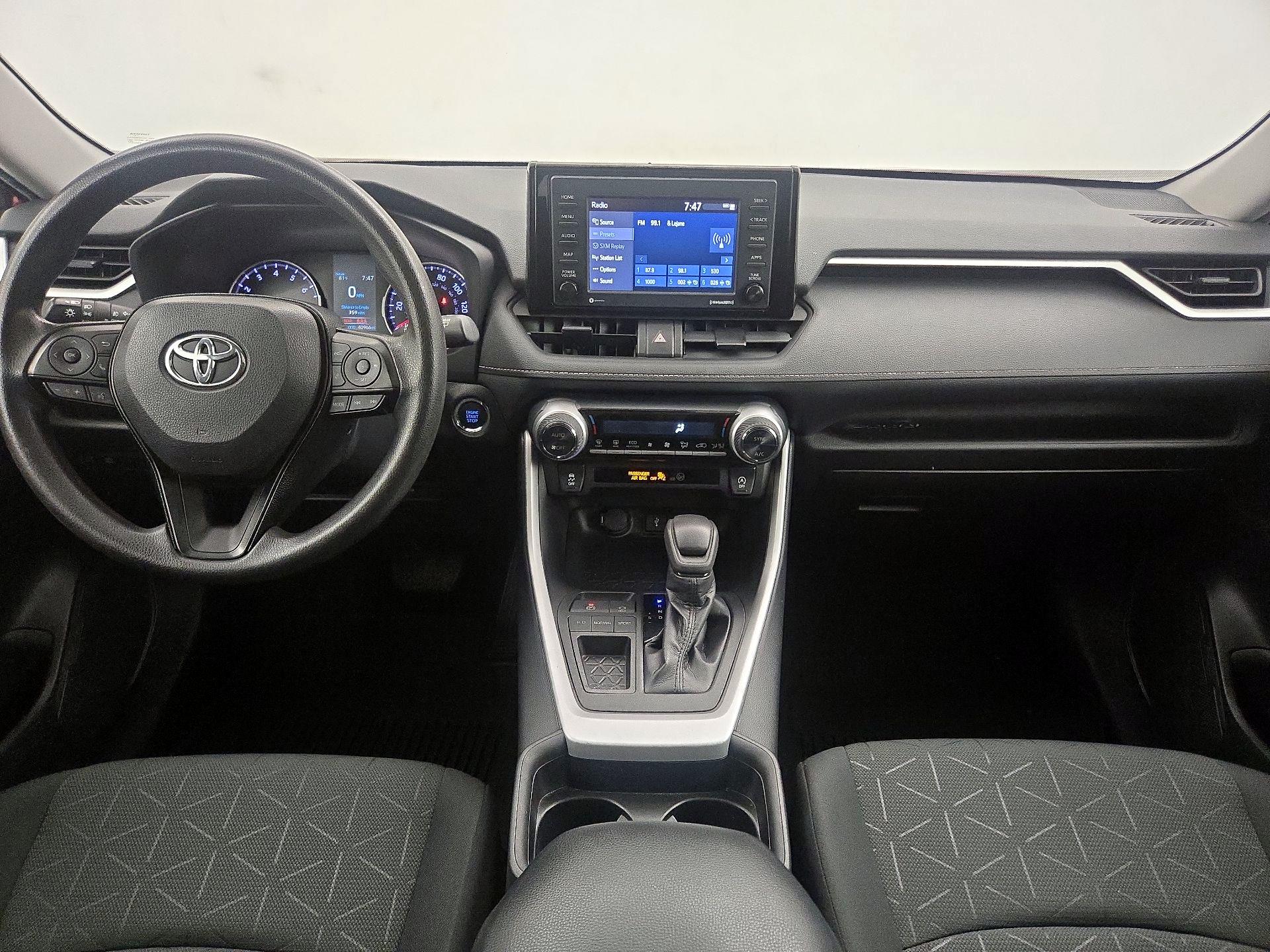 Thumbnail: 2021 Toyota RAV4 - 9