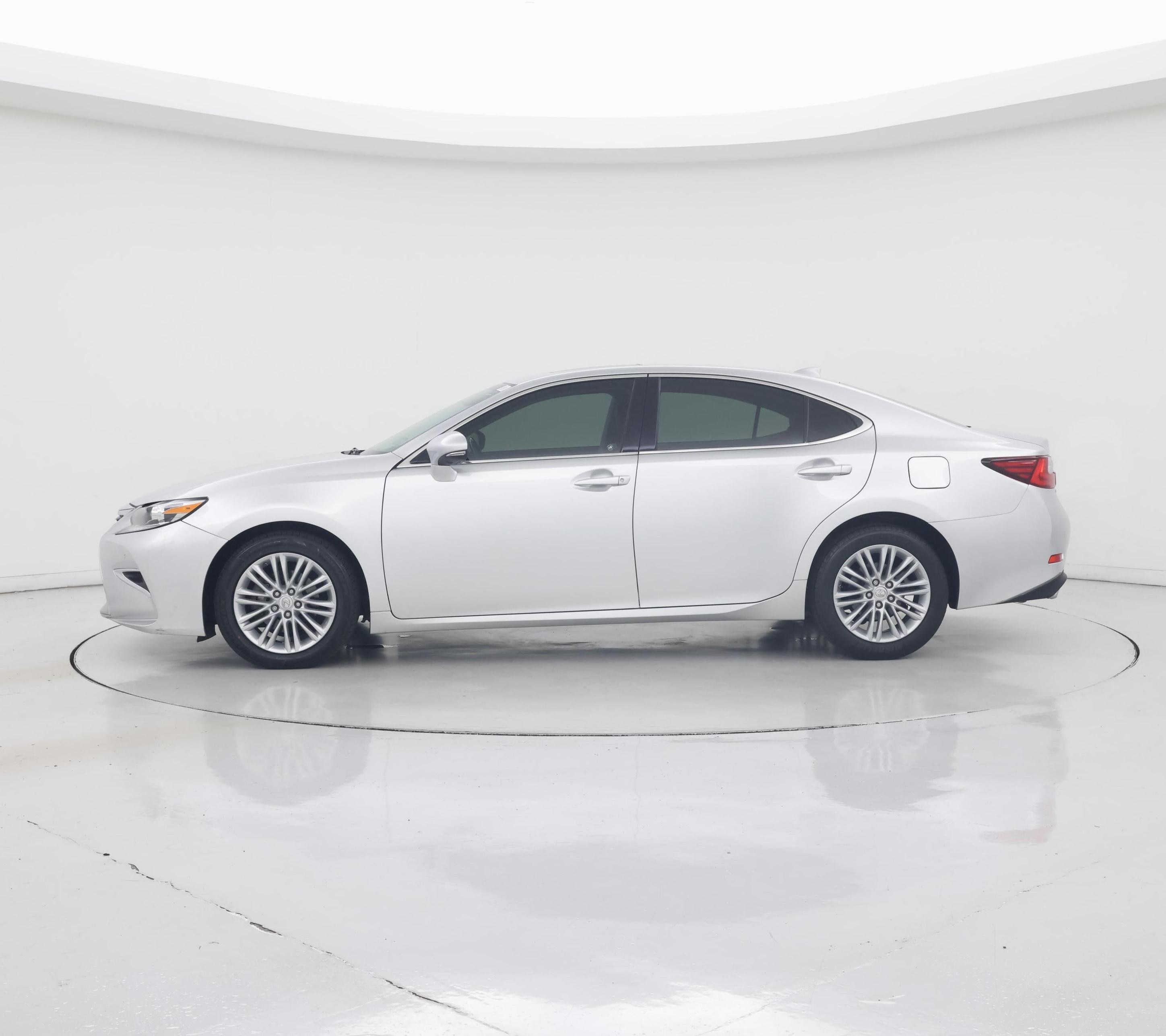 Thumbnail: 2017 Lexus ES - 3