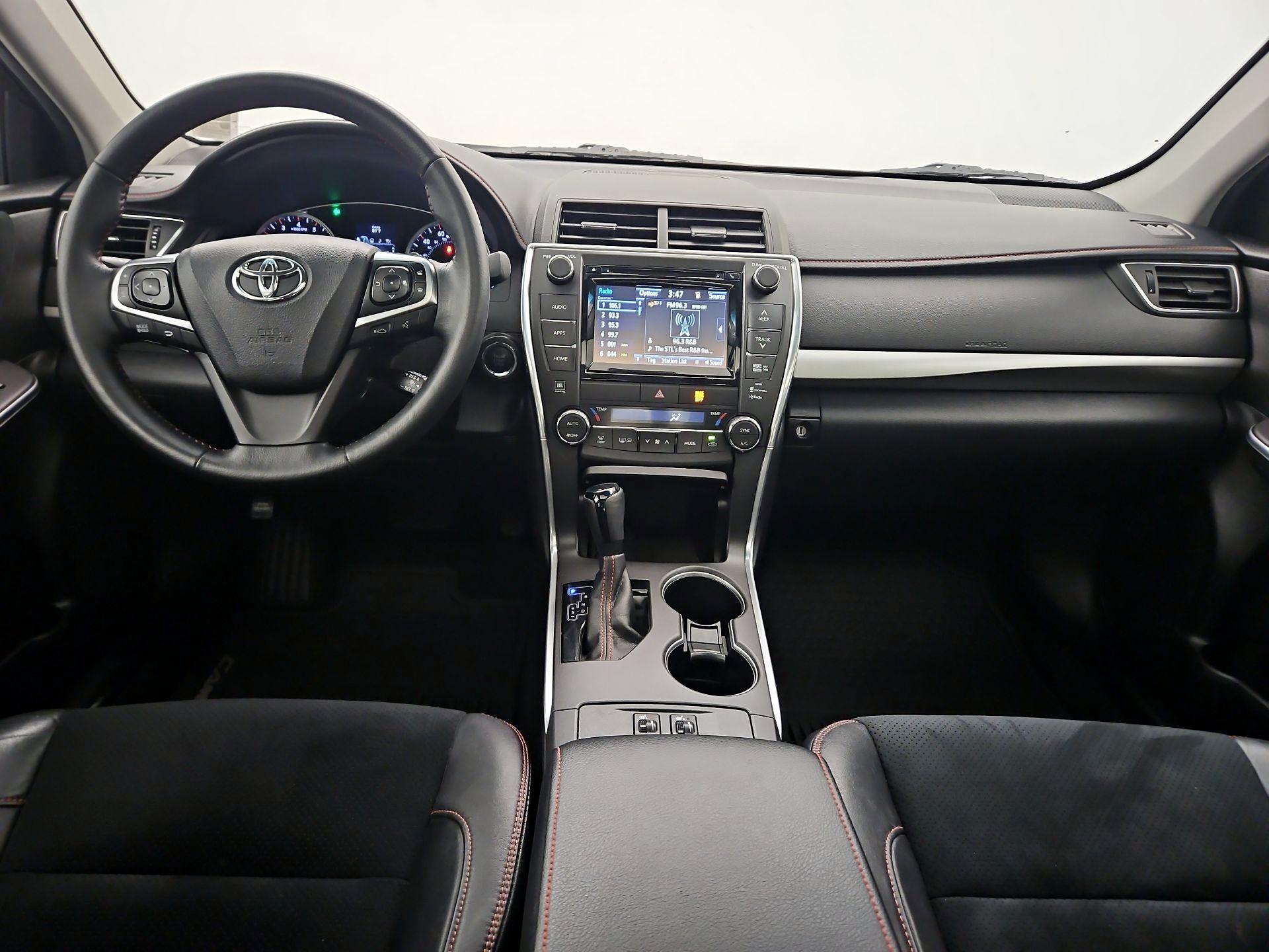 Thumbnail: 2015 Toyota Camry - 9