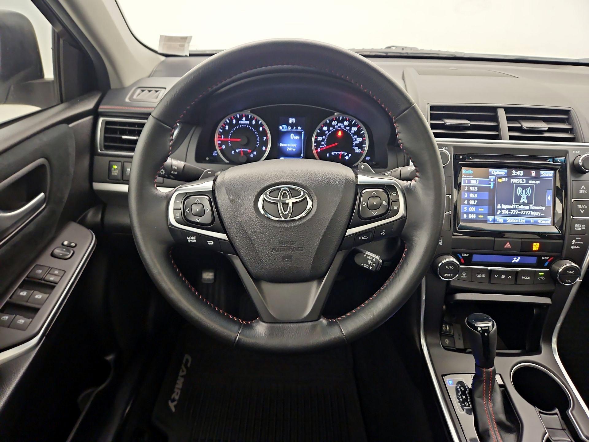 Thumbnail: 2015 Toyota Camry - 10