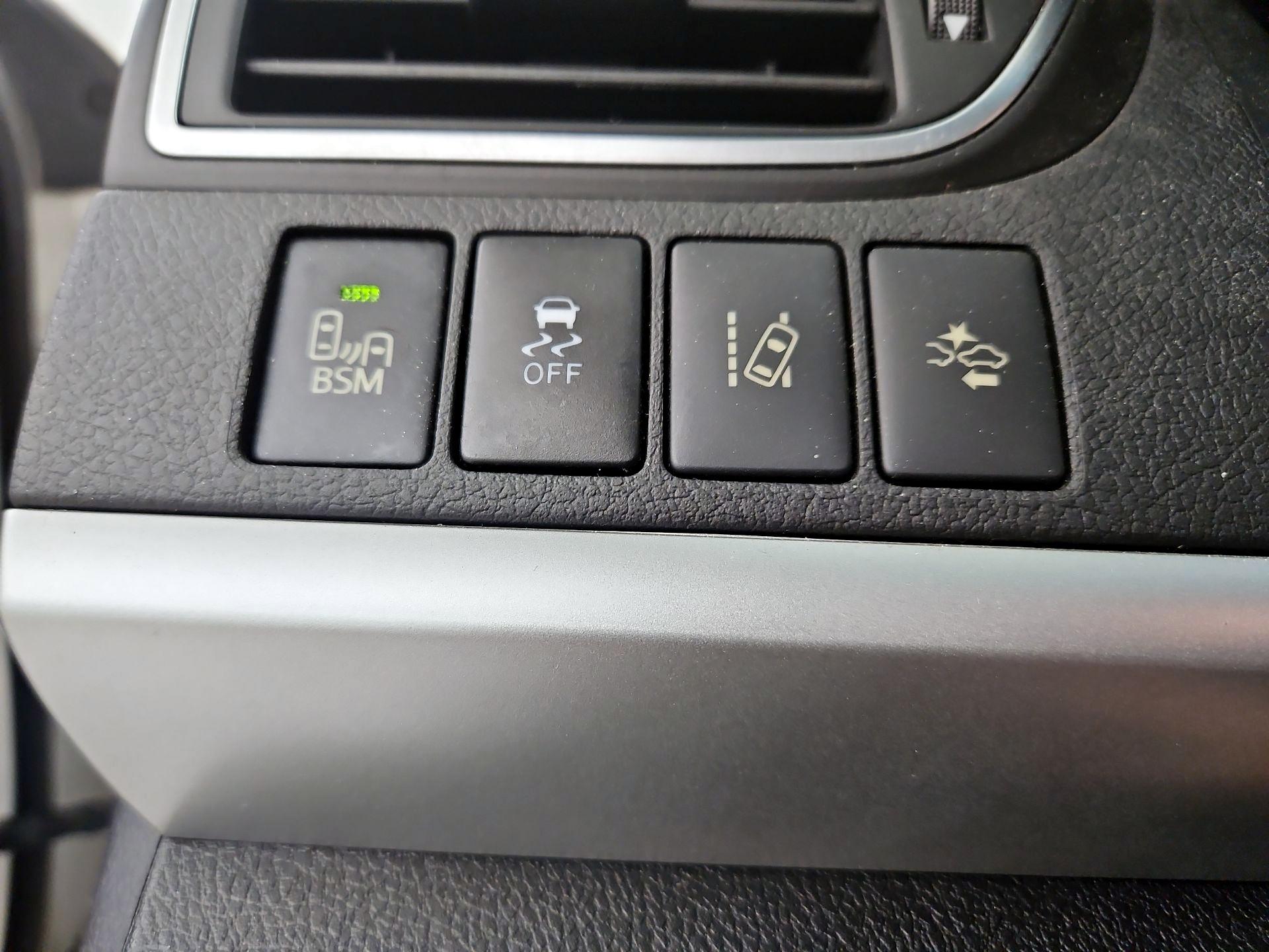 Thumbnail: 2015 Toyota Camry - 13