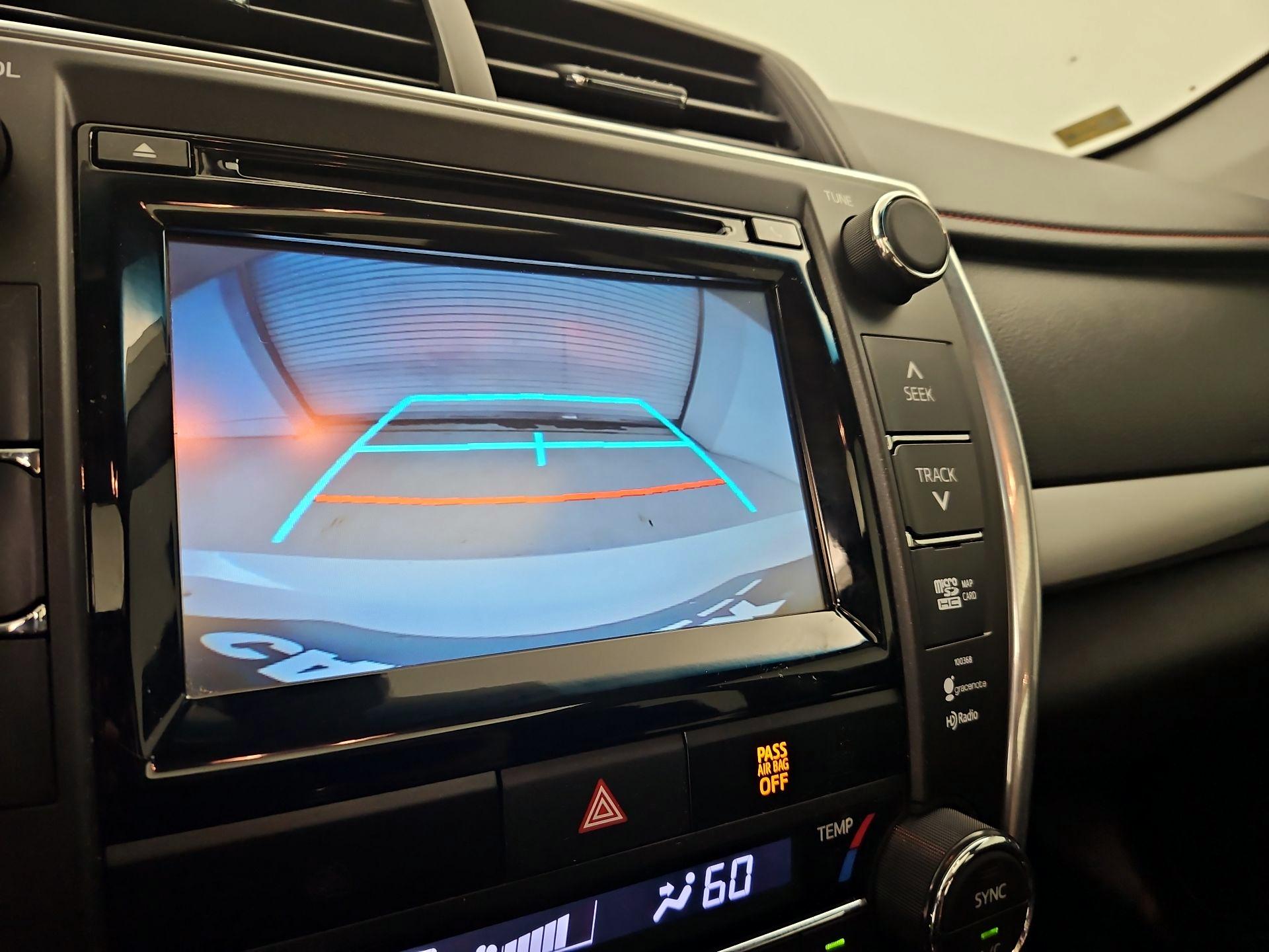 Thumbnail: 2015 Toyota Camry - 14