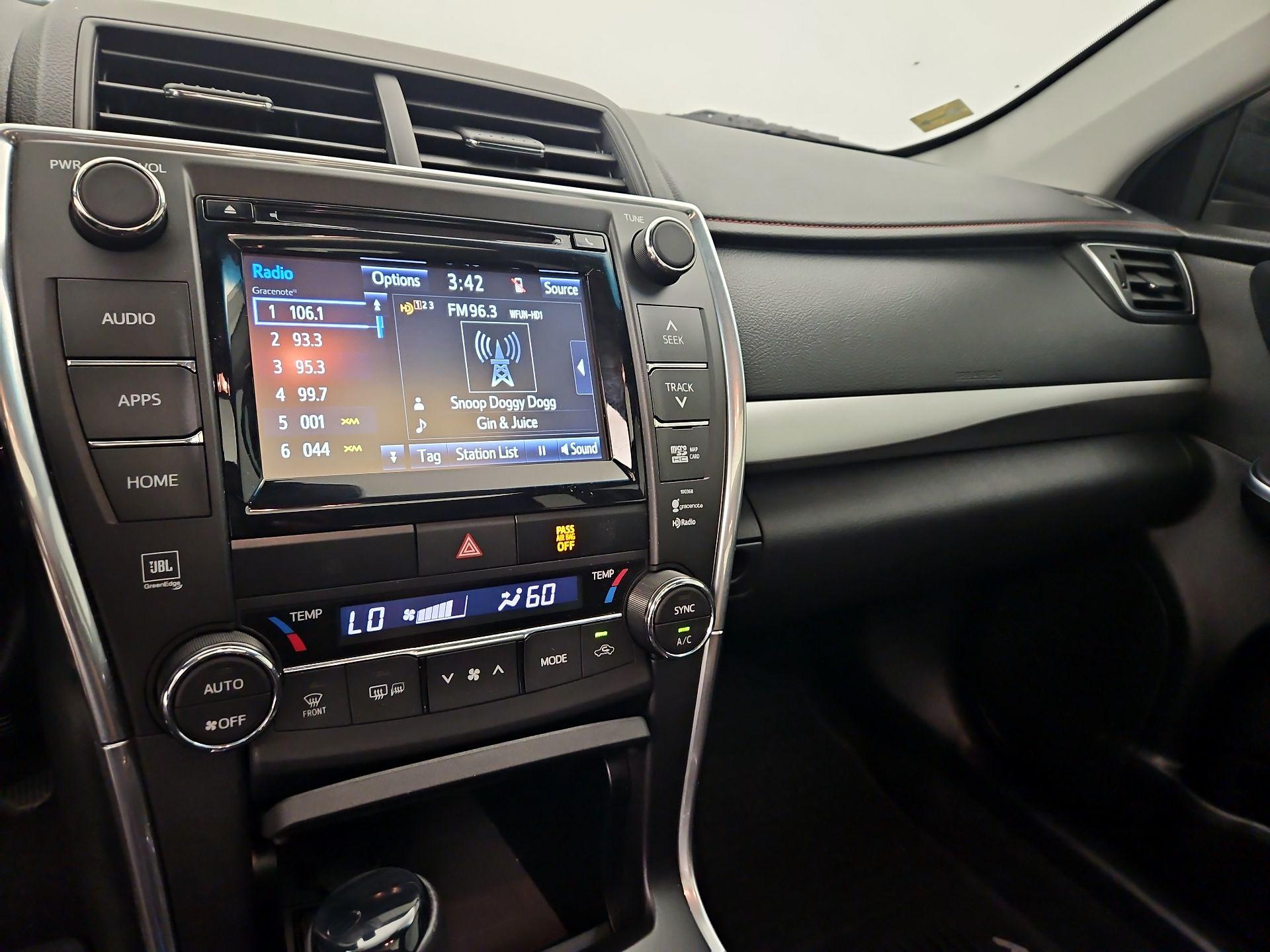 Thumbnail: 2015 Toyota Camry - 15