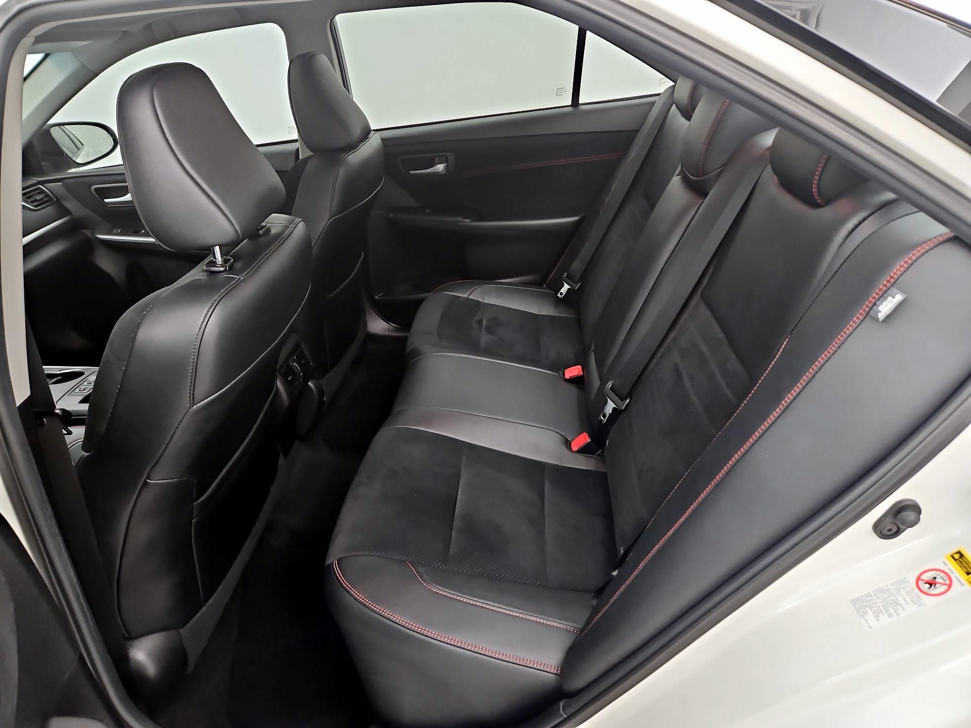 Thumbnail: 2015 Toyota Camry - 20
