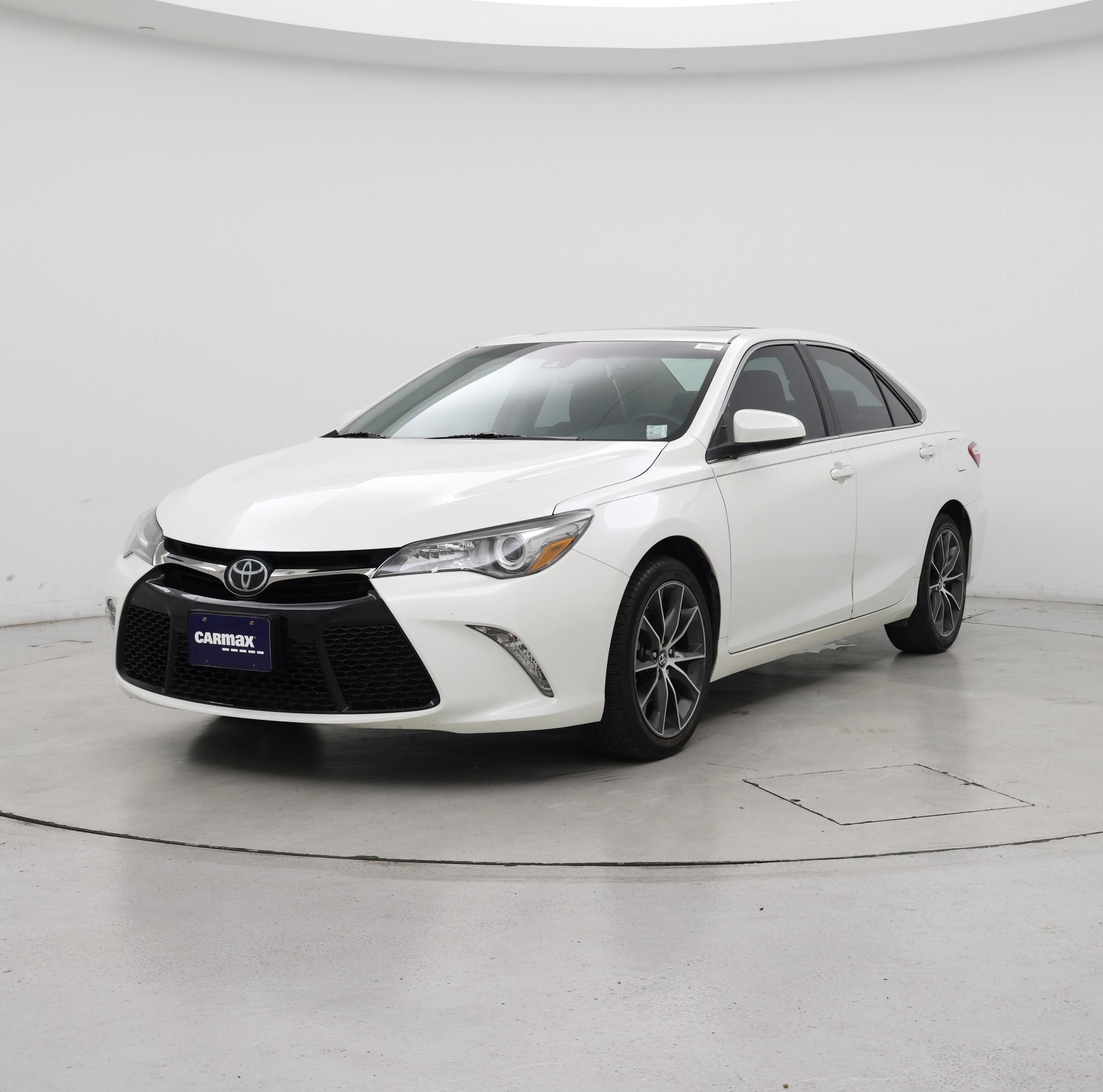 Thumbnail: 2015 Toyota Camry - 4