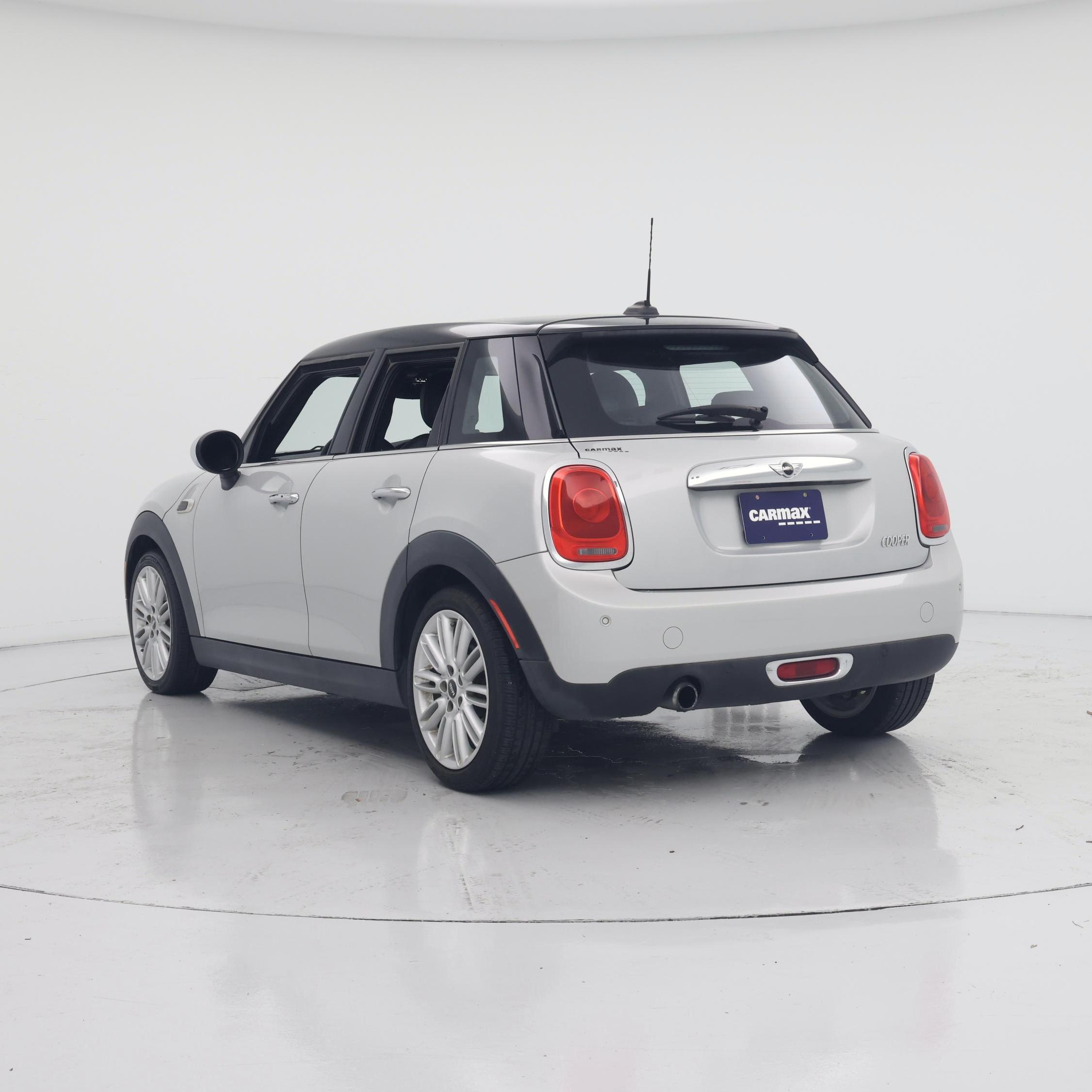 Thumbnail: 2017 MINI Cooper Hardtop - 2