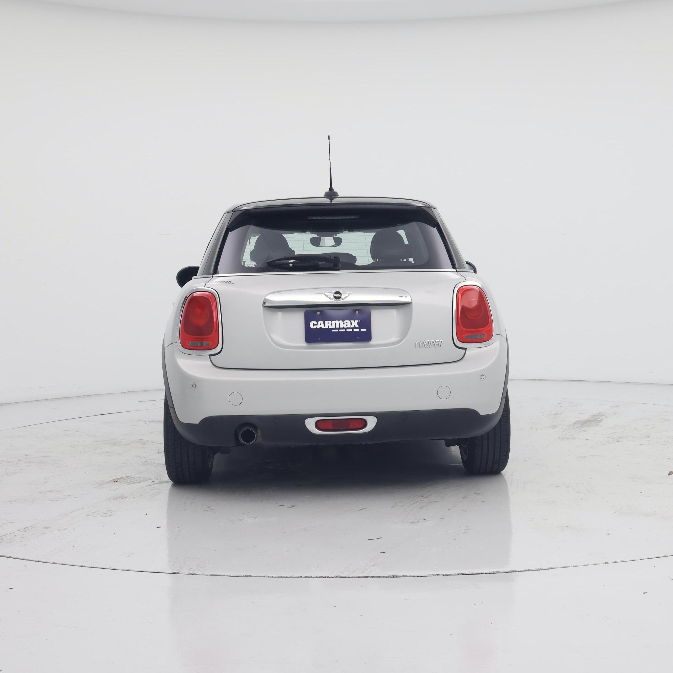 Thumbnail: 2017 MINI Cooper Hardtop - 6