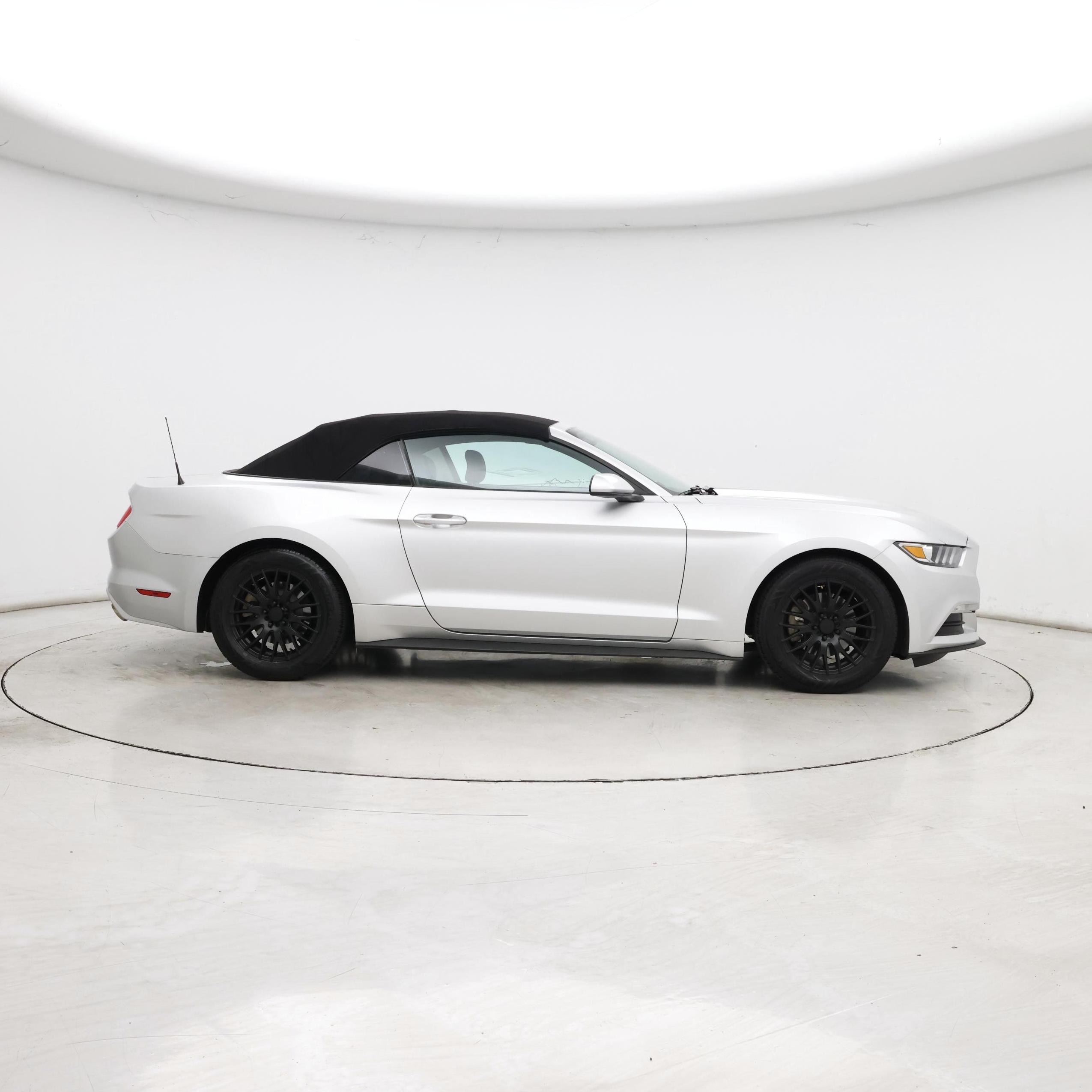 Thumbnail: 2017 Ford Mustang - 7