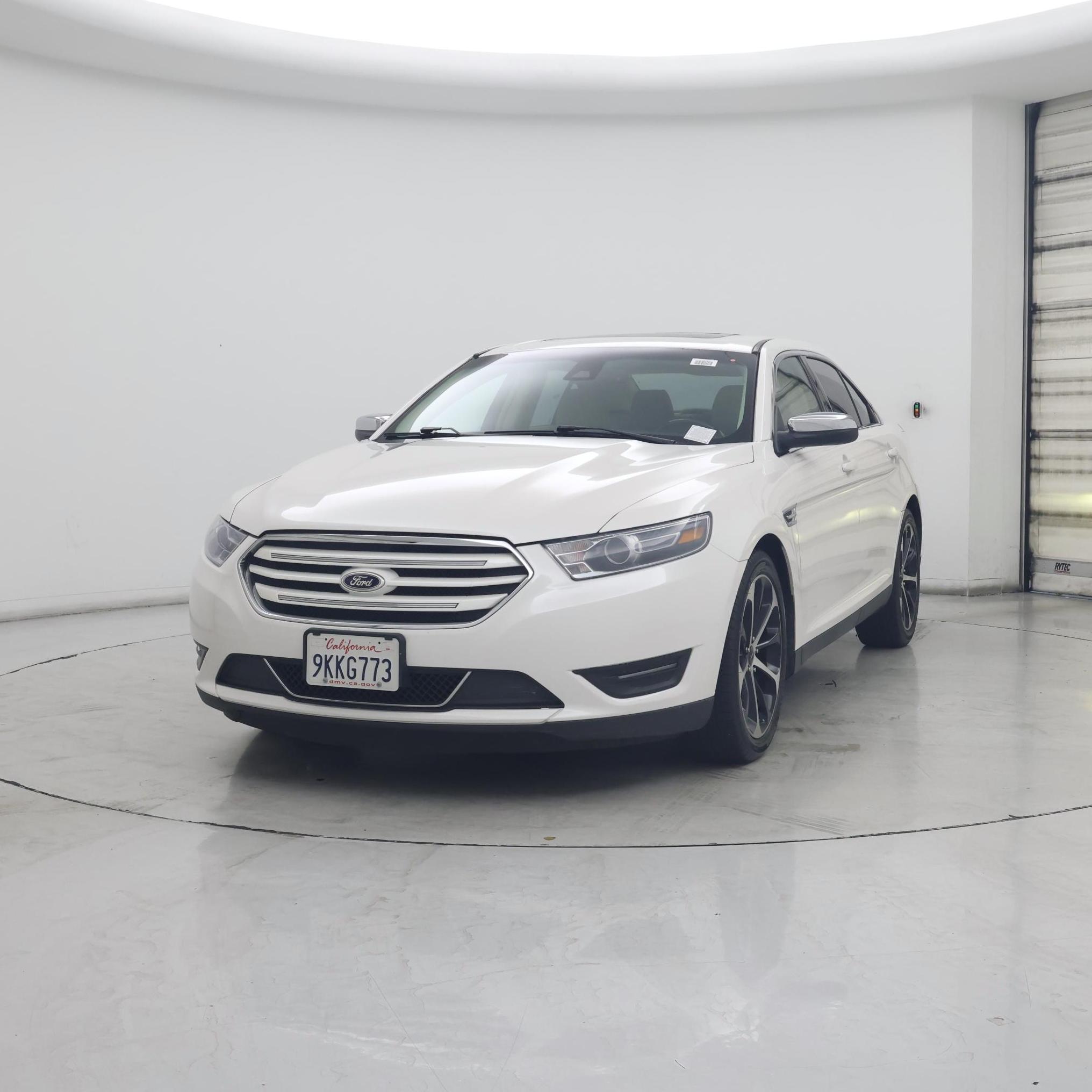 Thumbnail: 2015 Ford Taurus - 4