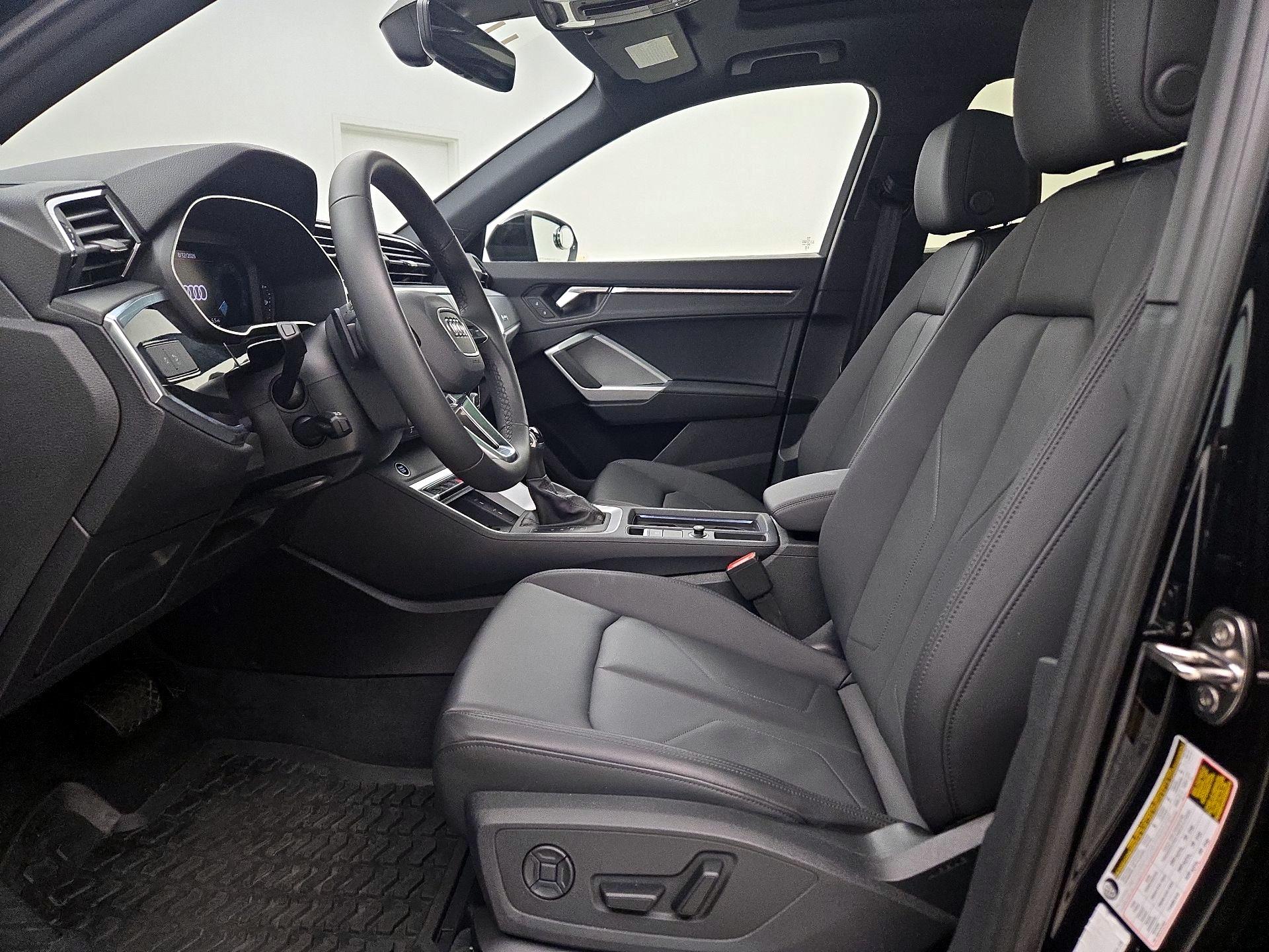 Thumbnail: 2025 Audi Q3 - 11