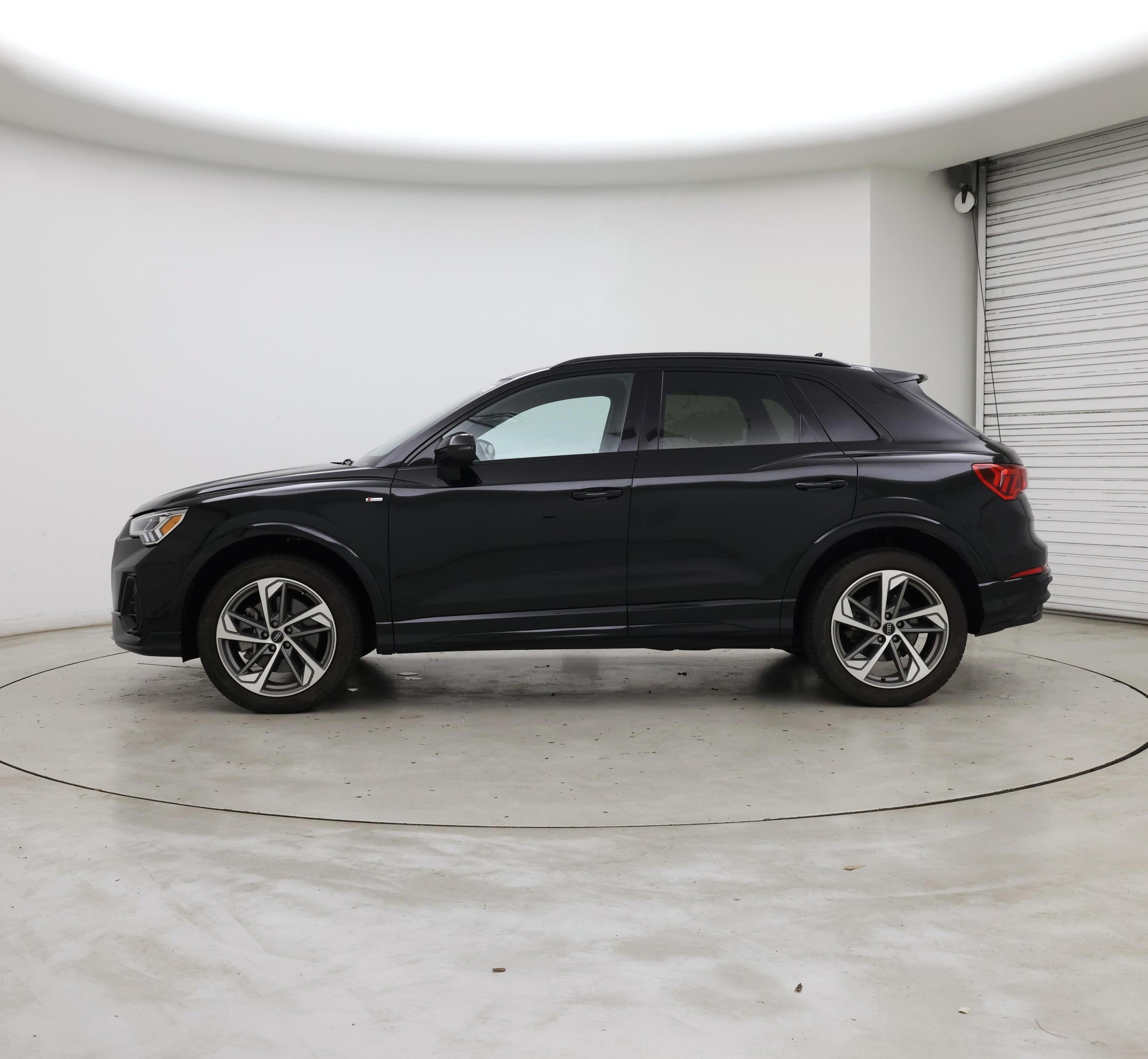 Thumbnail: 2025 Audi Q3 - 3