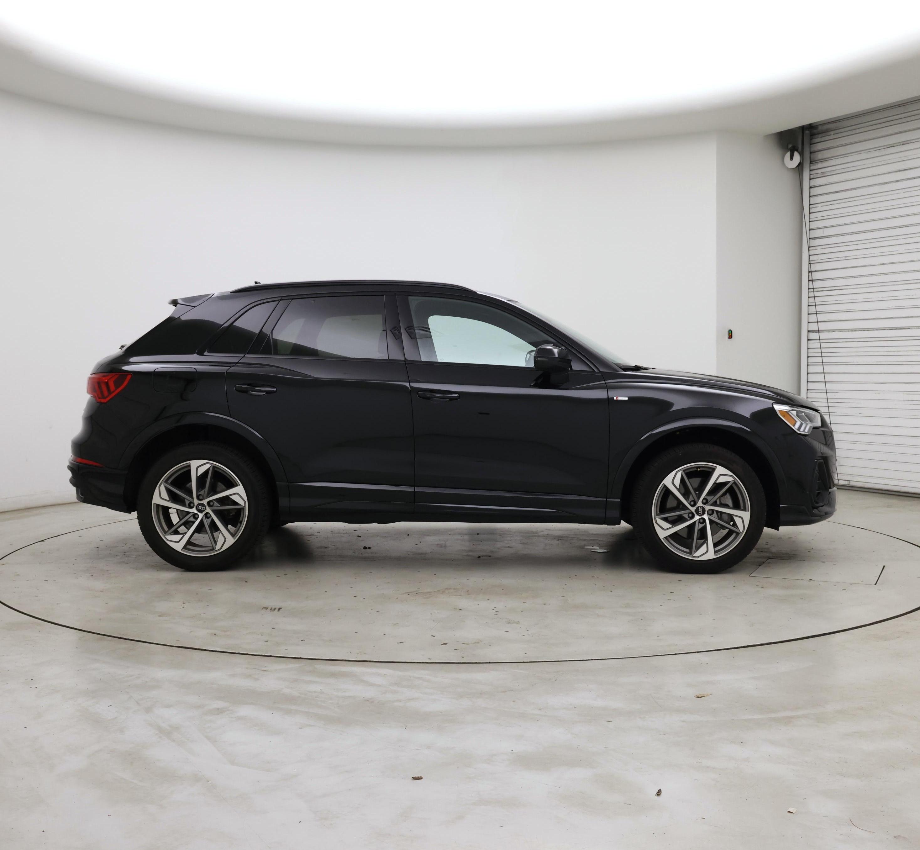 Thumbnail: 2025 Audi Q3 - 7