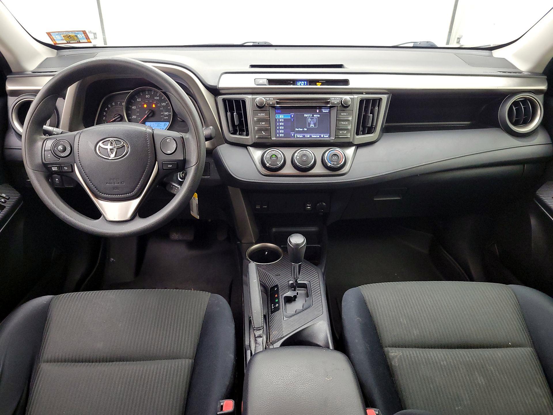 Thumbnail: 2015 Toyota RAV4 - 9