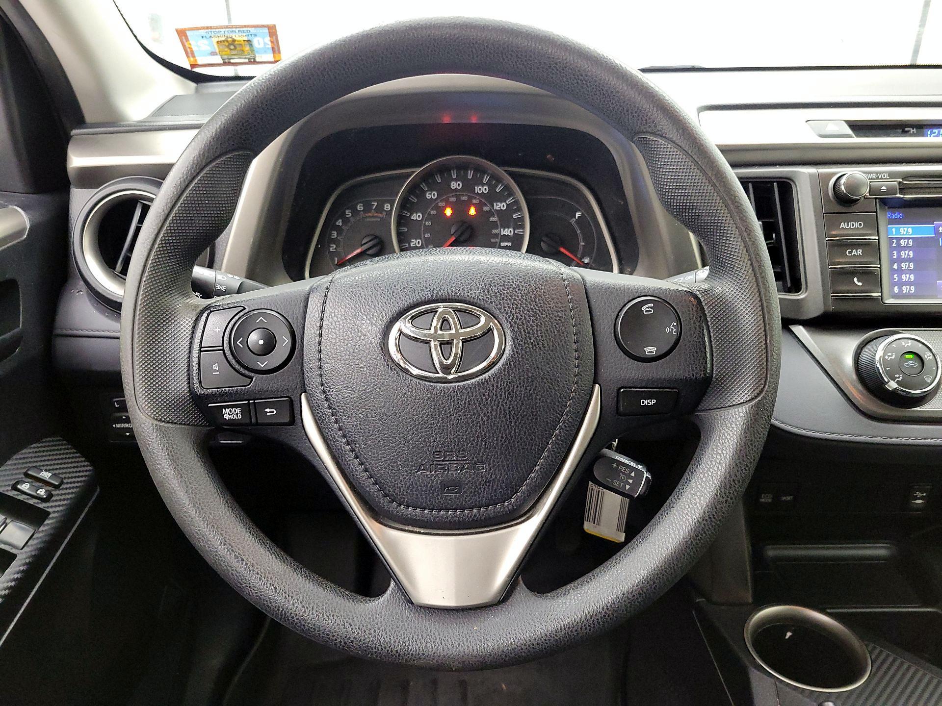 Thumbnail: 2015 Toyota RAV4 - 10