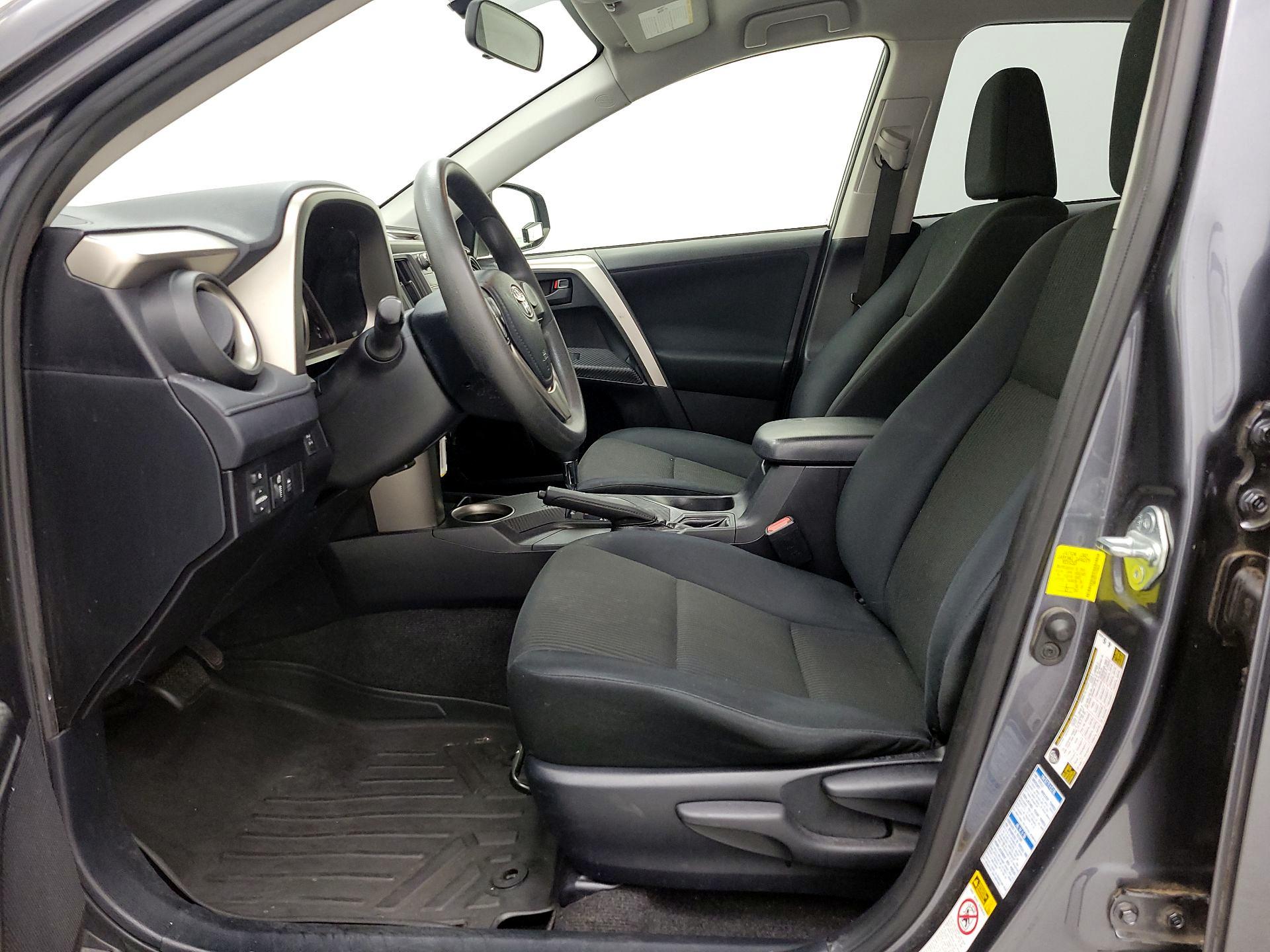 Thumbnail: 2015 Toyota RAV4 - 11