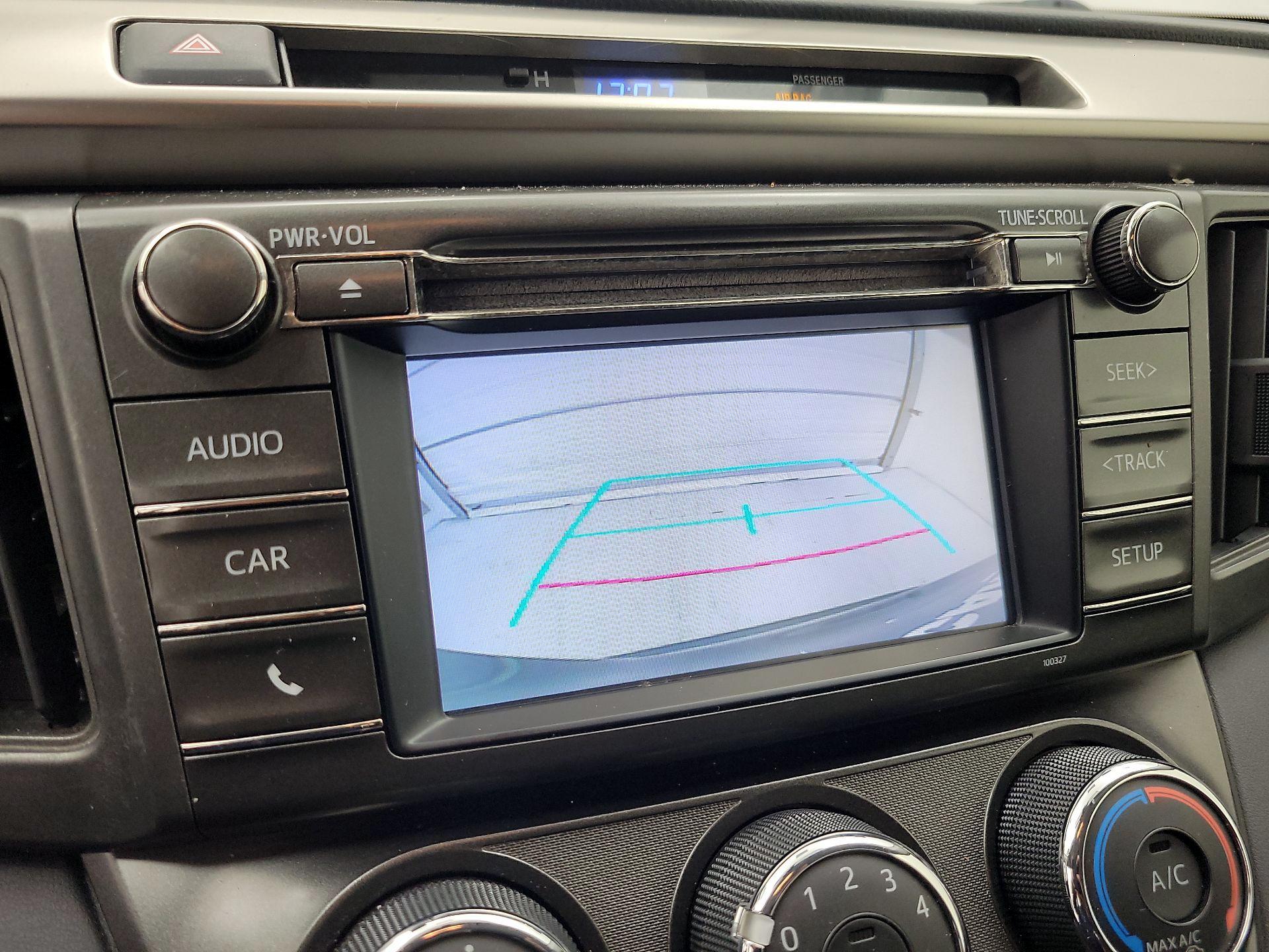 Thumbnail: 2015 Toyota RAV4 - 14