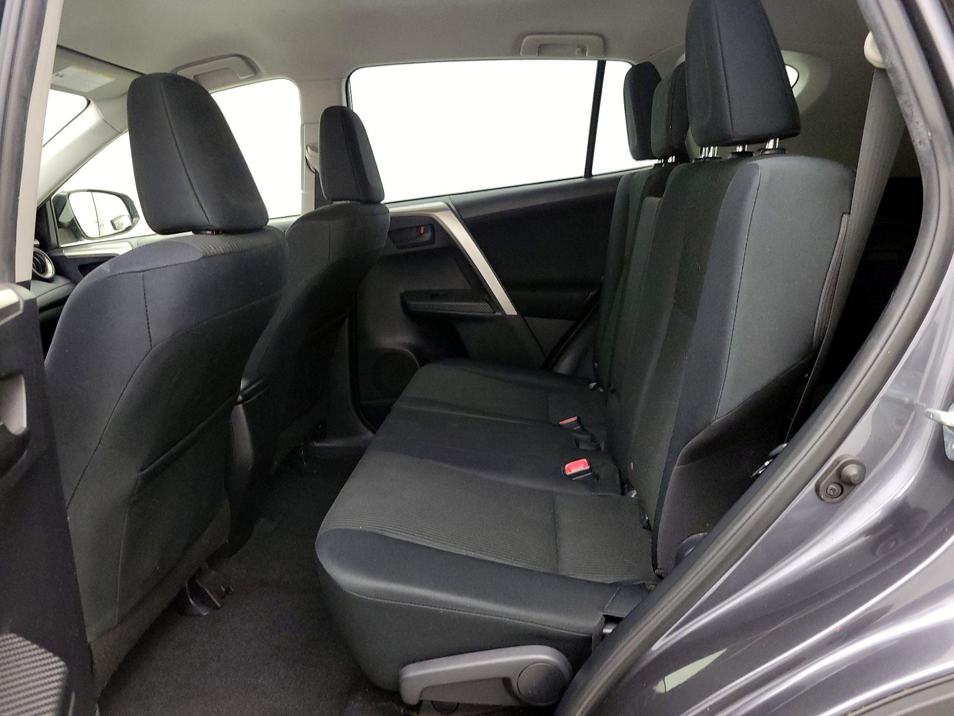 Thumbnail: 2015 Toyota RAV4 - 19