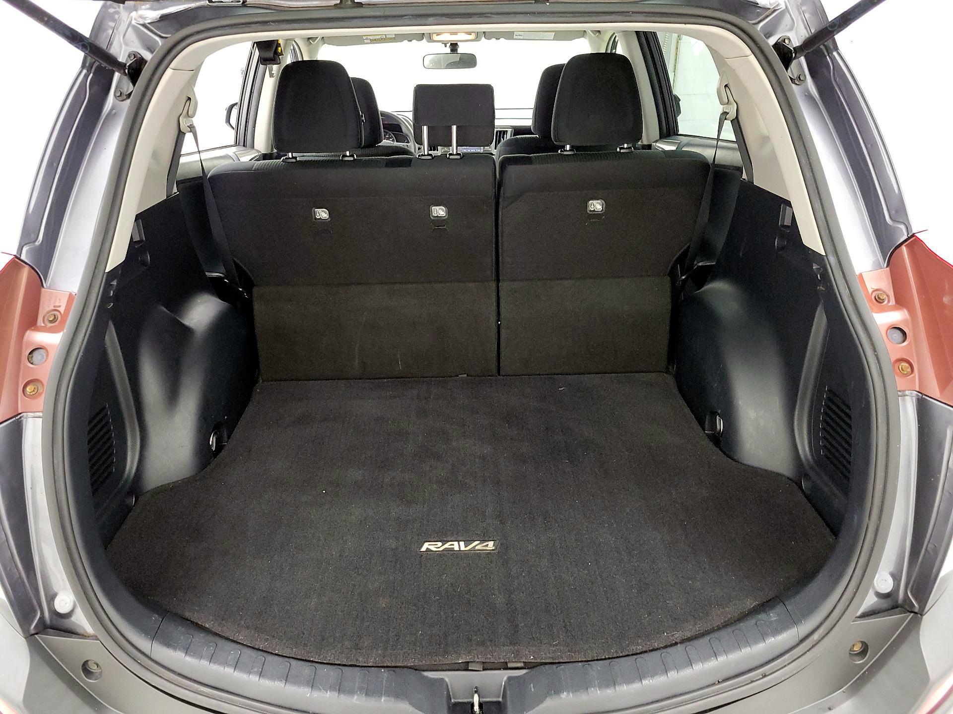 Thumbnail: 2015 Toyota RAV4 - 20