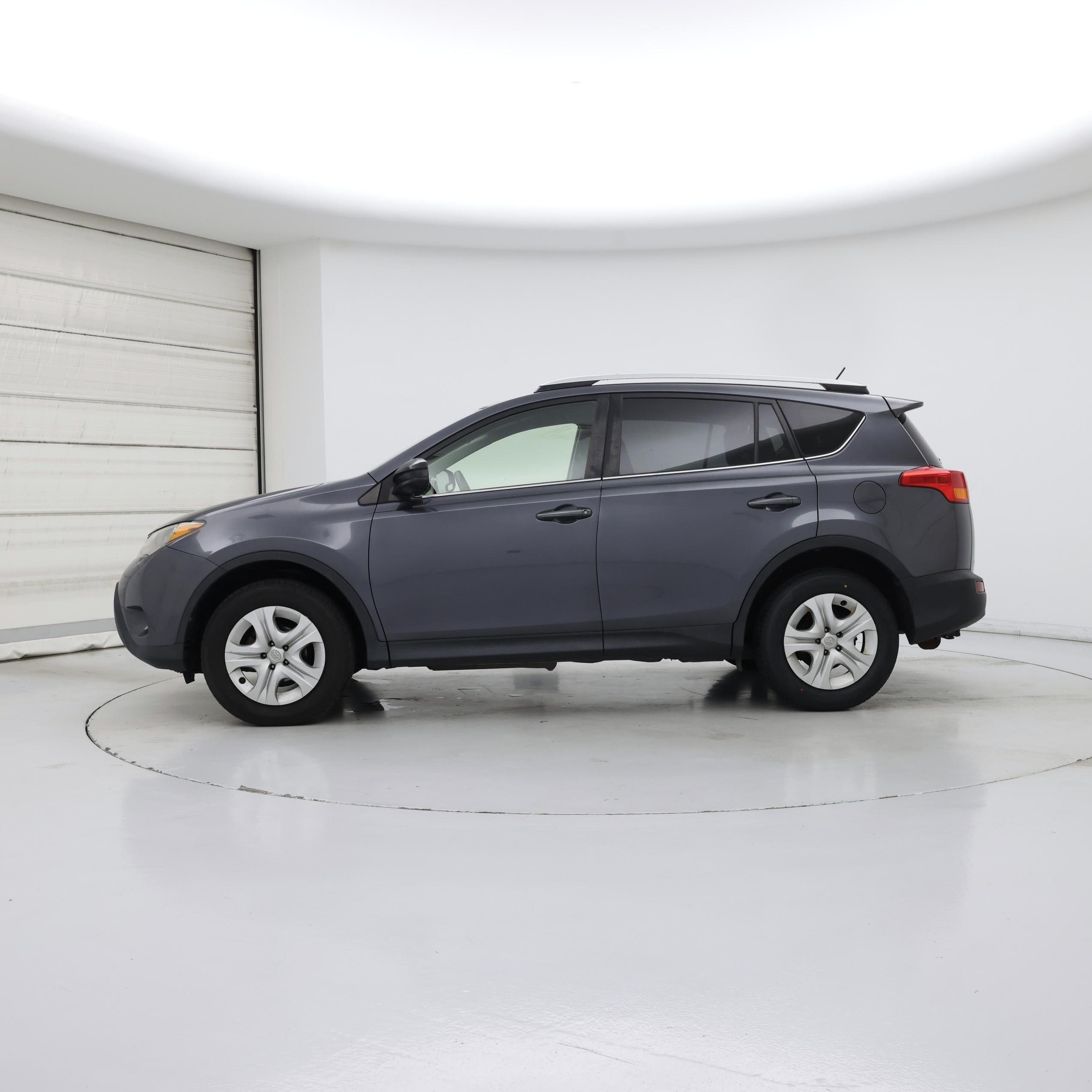 Thumbnail: 2015 Toyota RAV4 - 3