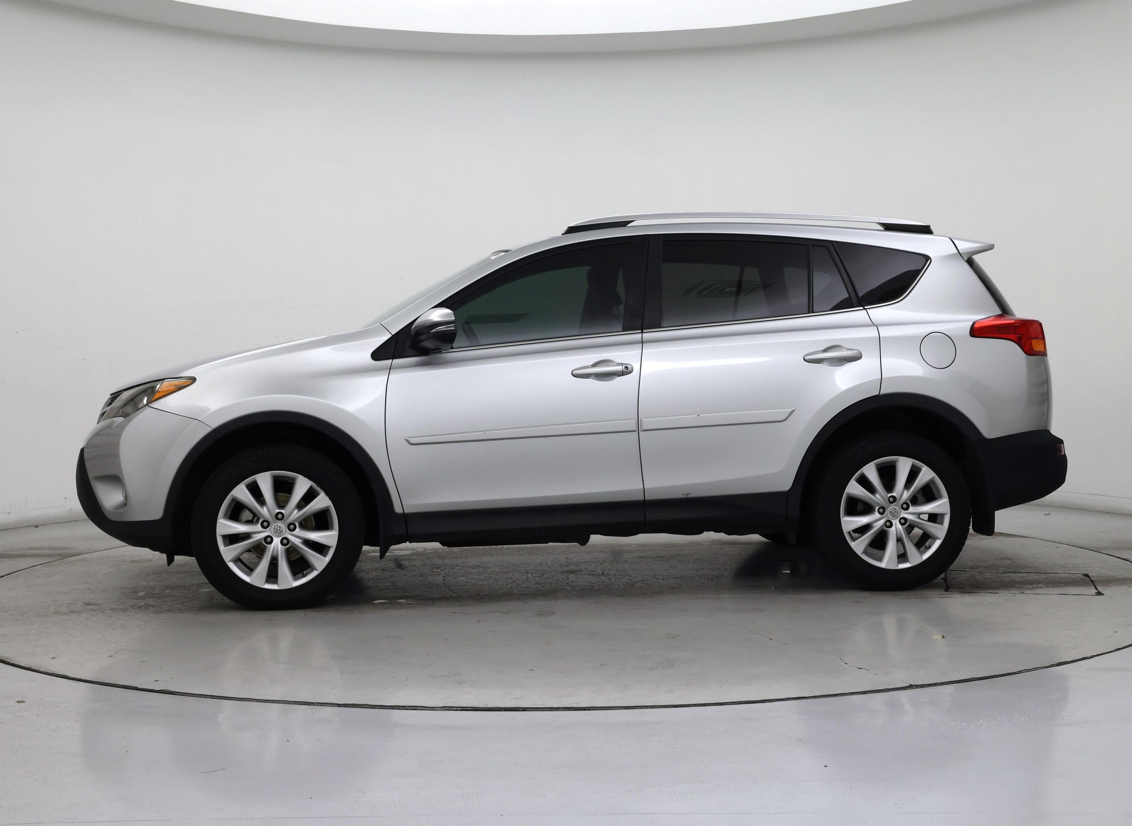 Thumbnail: 2015 Toyota RAV4 - 3