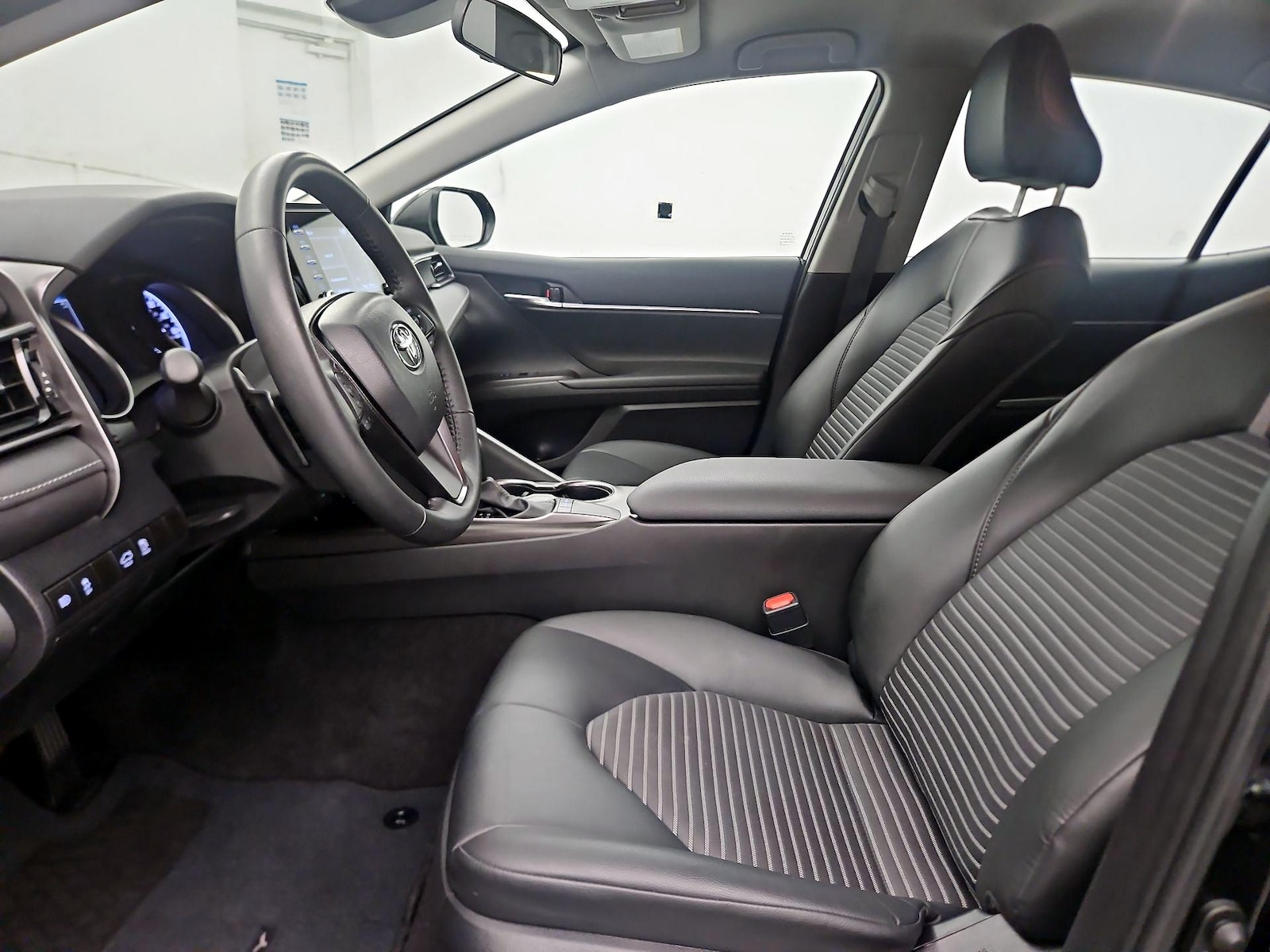 Power Seat(s) & Side Airbags