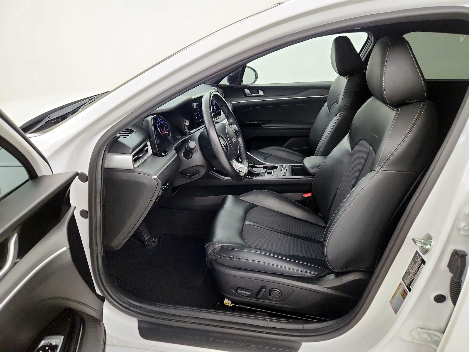 2023 Kia K5 GT-Line - Photo 12