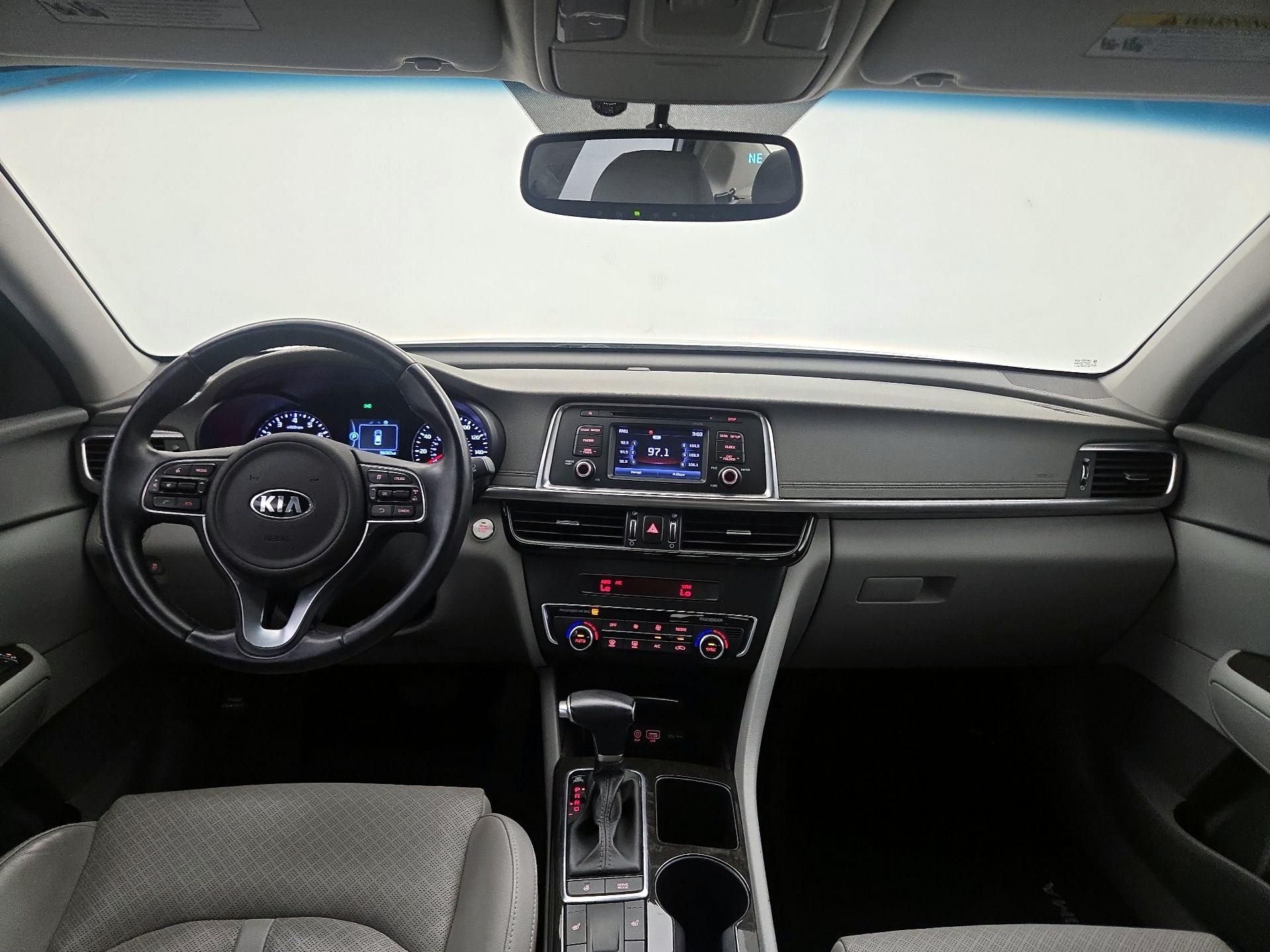 Thumbnail: 2016 Kia Optima - 9