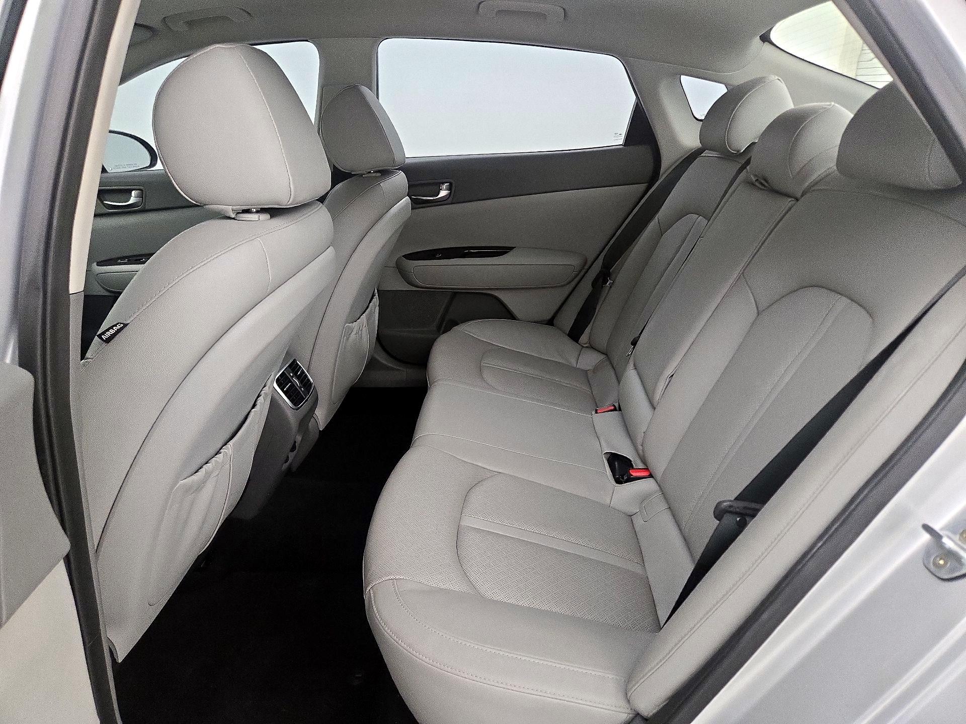 Thumbnail: 2016 Kia Optima - 19
