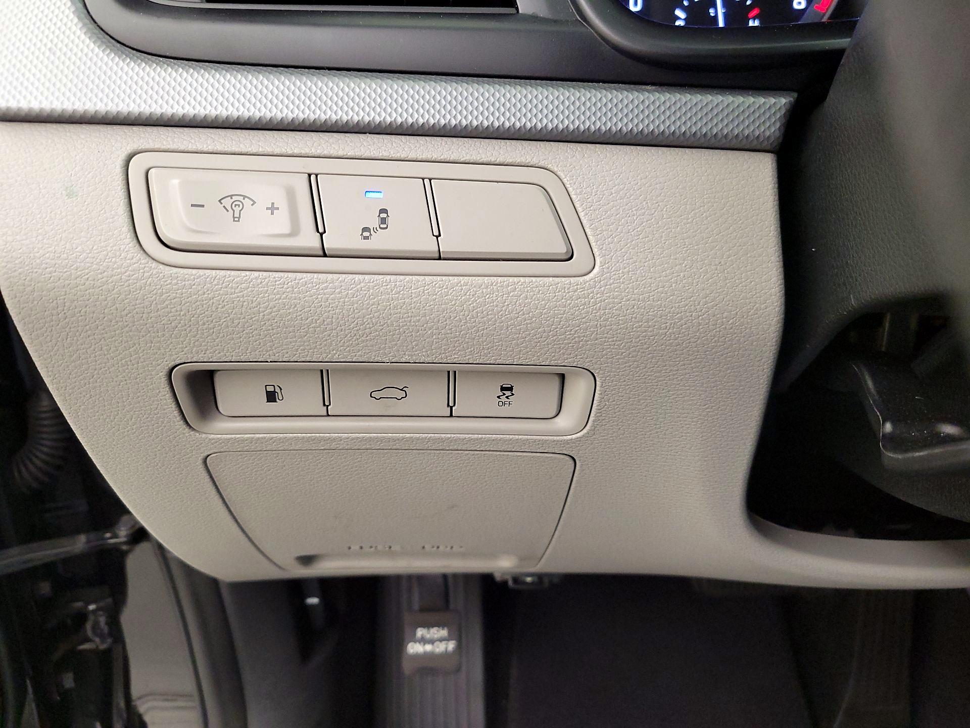 Thumbnail: 2019 Hyundai Sonata - 13