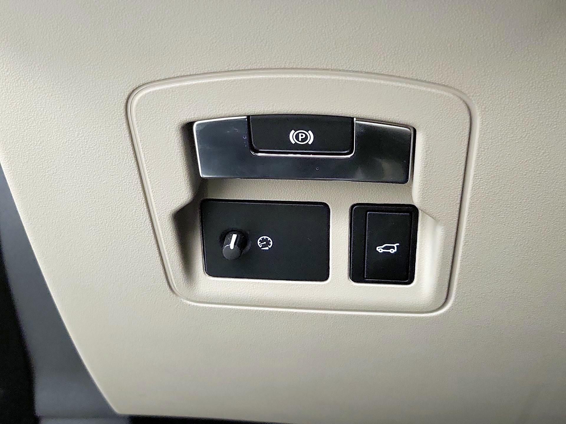 Thumbnail: 2019 Land Rover Range Rover Velar - 13
