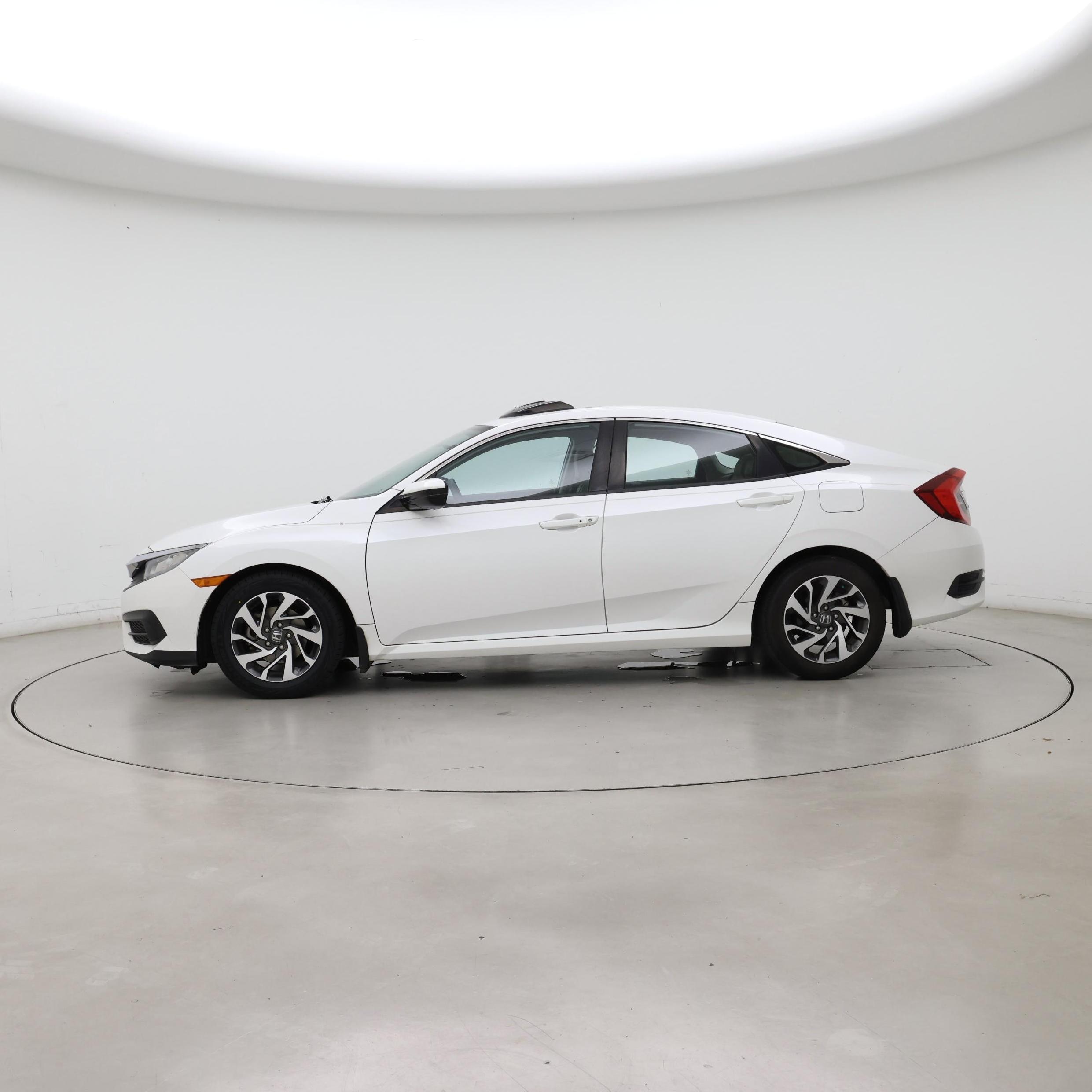 Thumbnail: 2016 Honda Civic - 3
