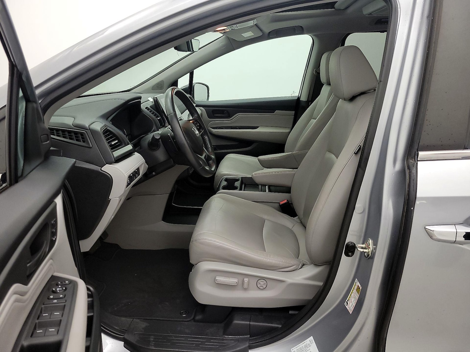 2018 Honda Odyssey Touring - Photo 12