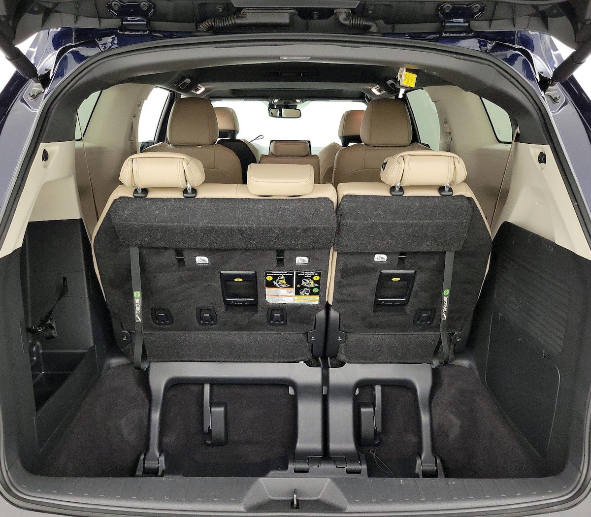 Trunk/Cargo (Seats Up)