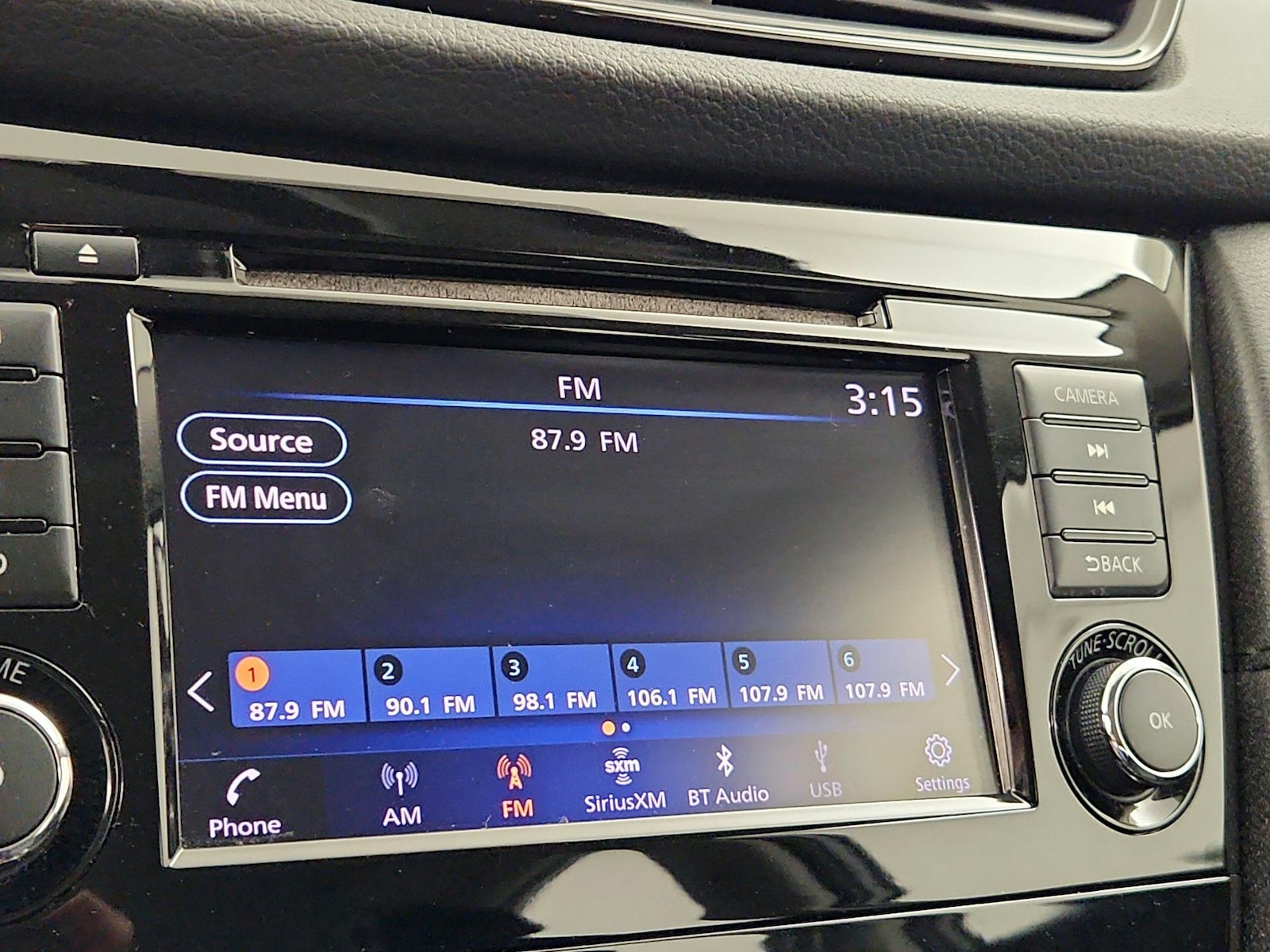 2018 Nissan Rogue S - Photo 16