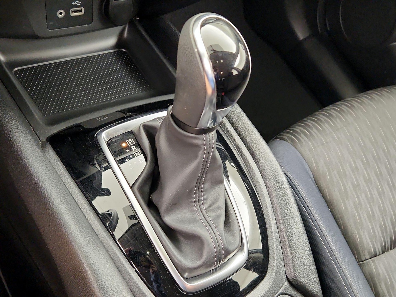 2018 Nissan Rogue S - Photo 18