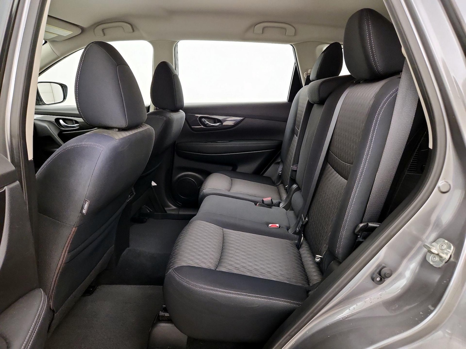 2018 Nissan Rogue S - Photo 20