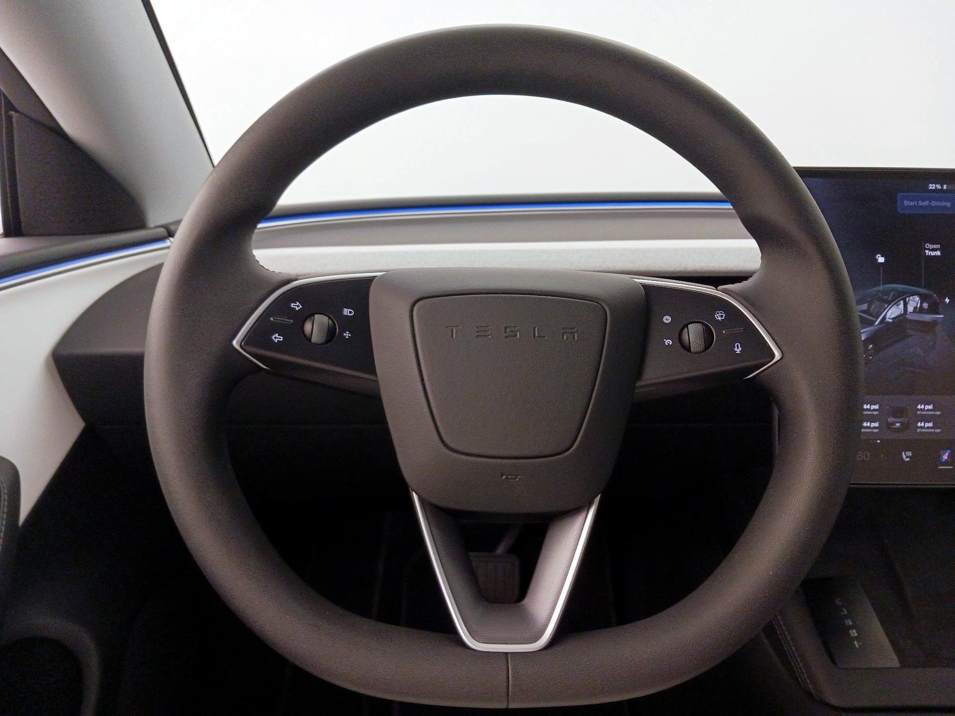 Thumbnail: 2025 Tesla Model 3 - 10