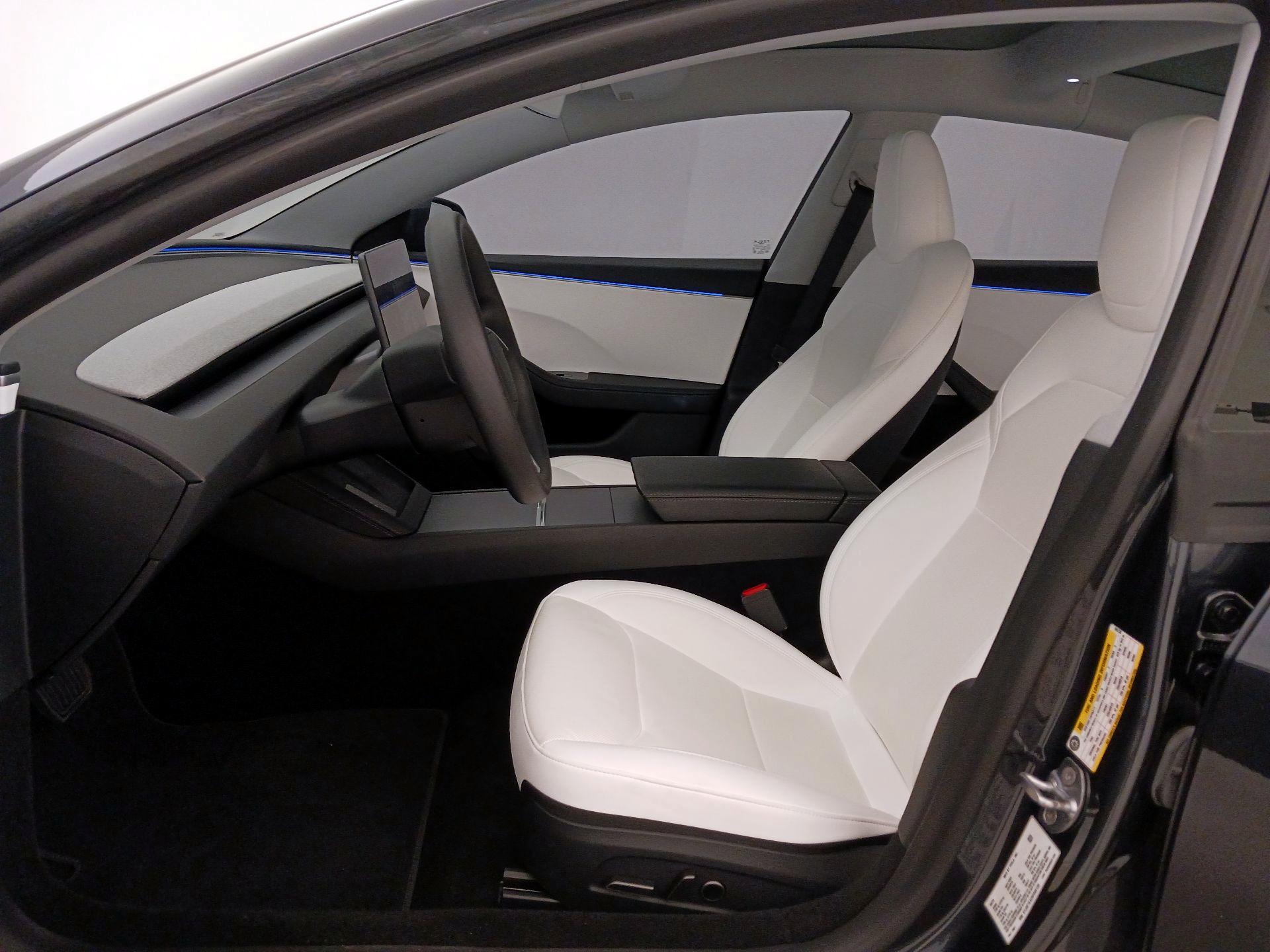 Thumbnail: 2025 Tesla Model 3 - 11