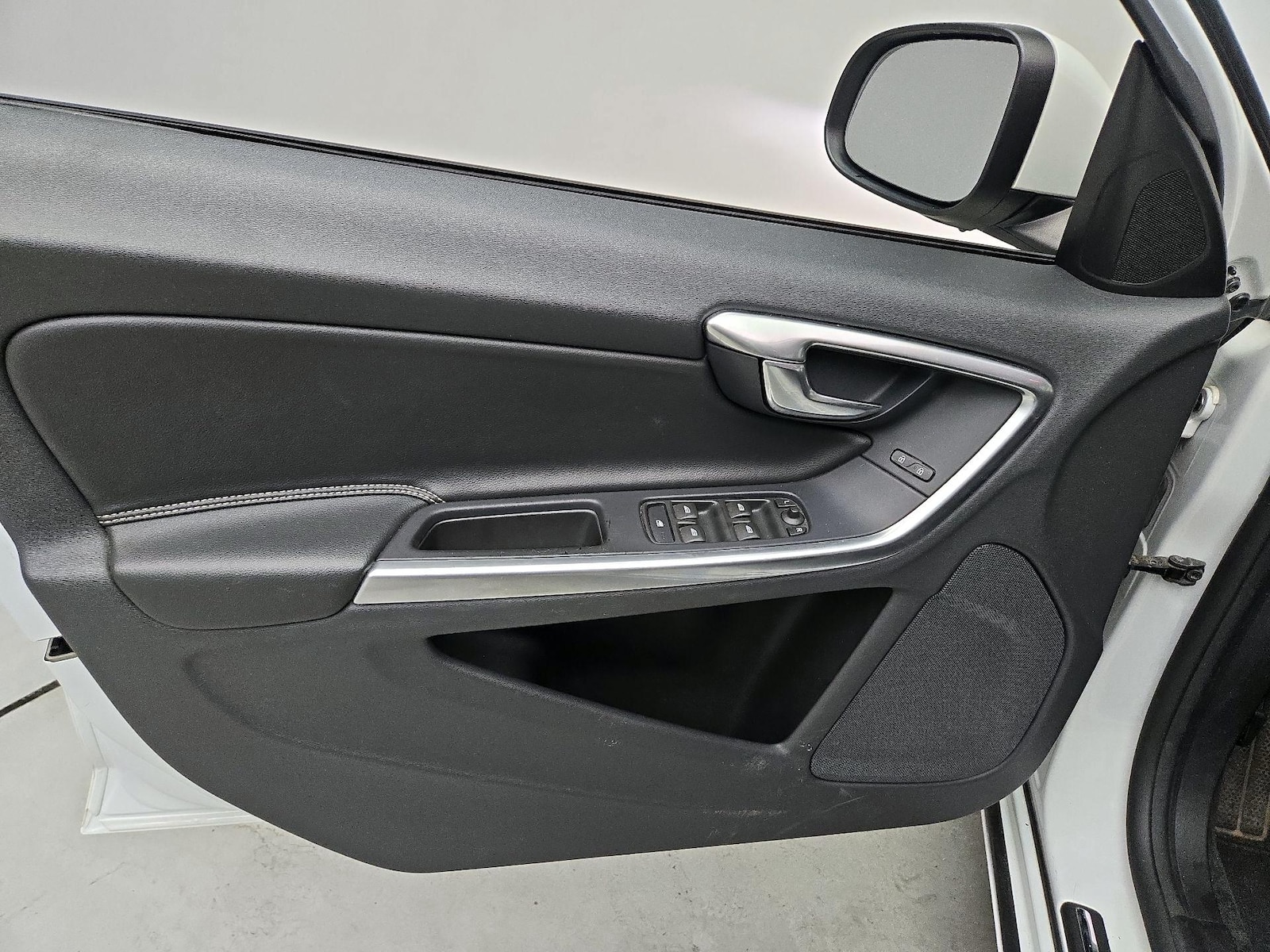 2017 Volvo S60 T5 Dynamic - Photo 13