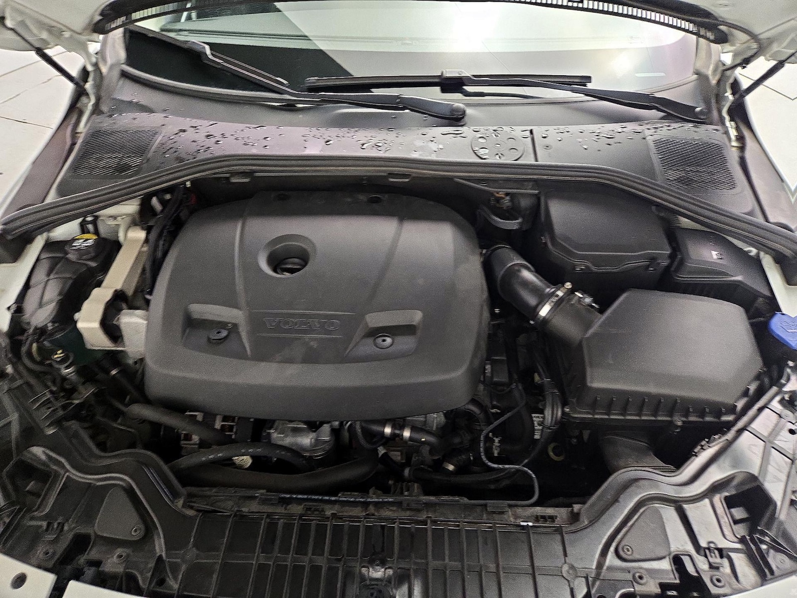 2017 Volvo S60 T5 Dynamic - Photo 21