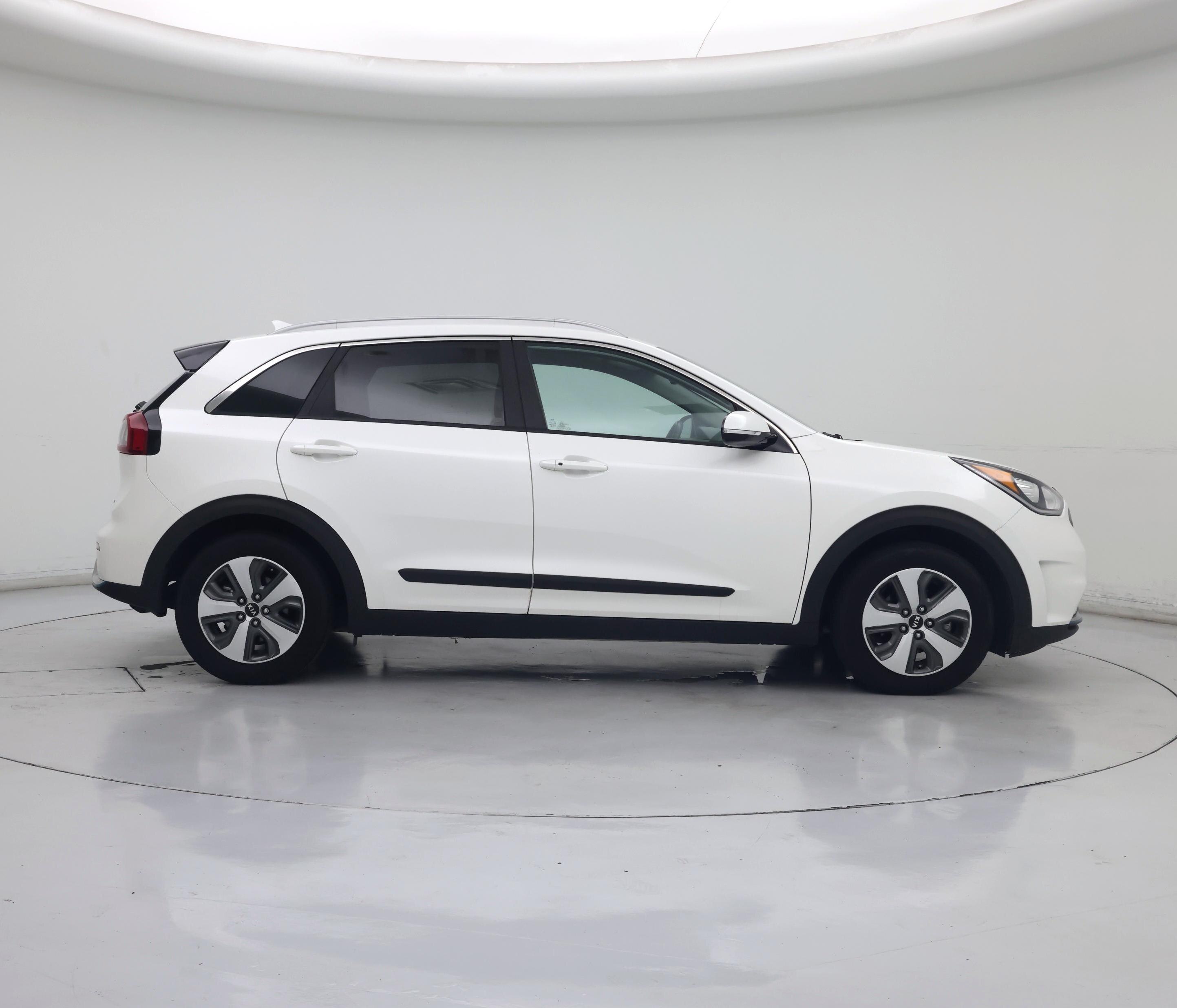 Thumbnail: 2018 Kia Niro - 7