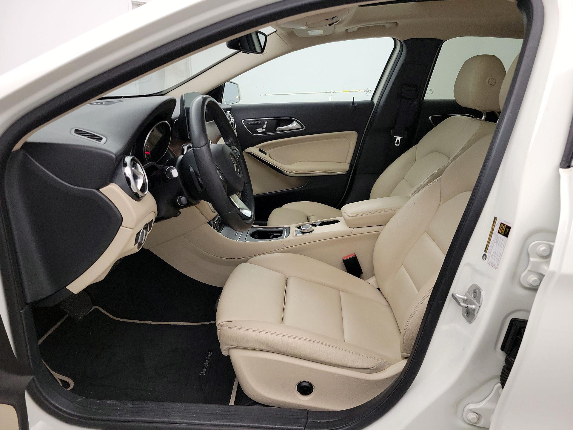 Thumbnail: 2018 Mercedes-Benz GLA - 11