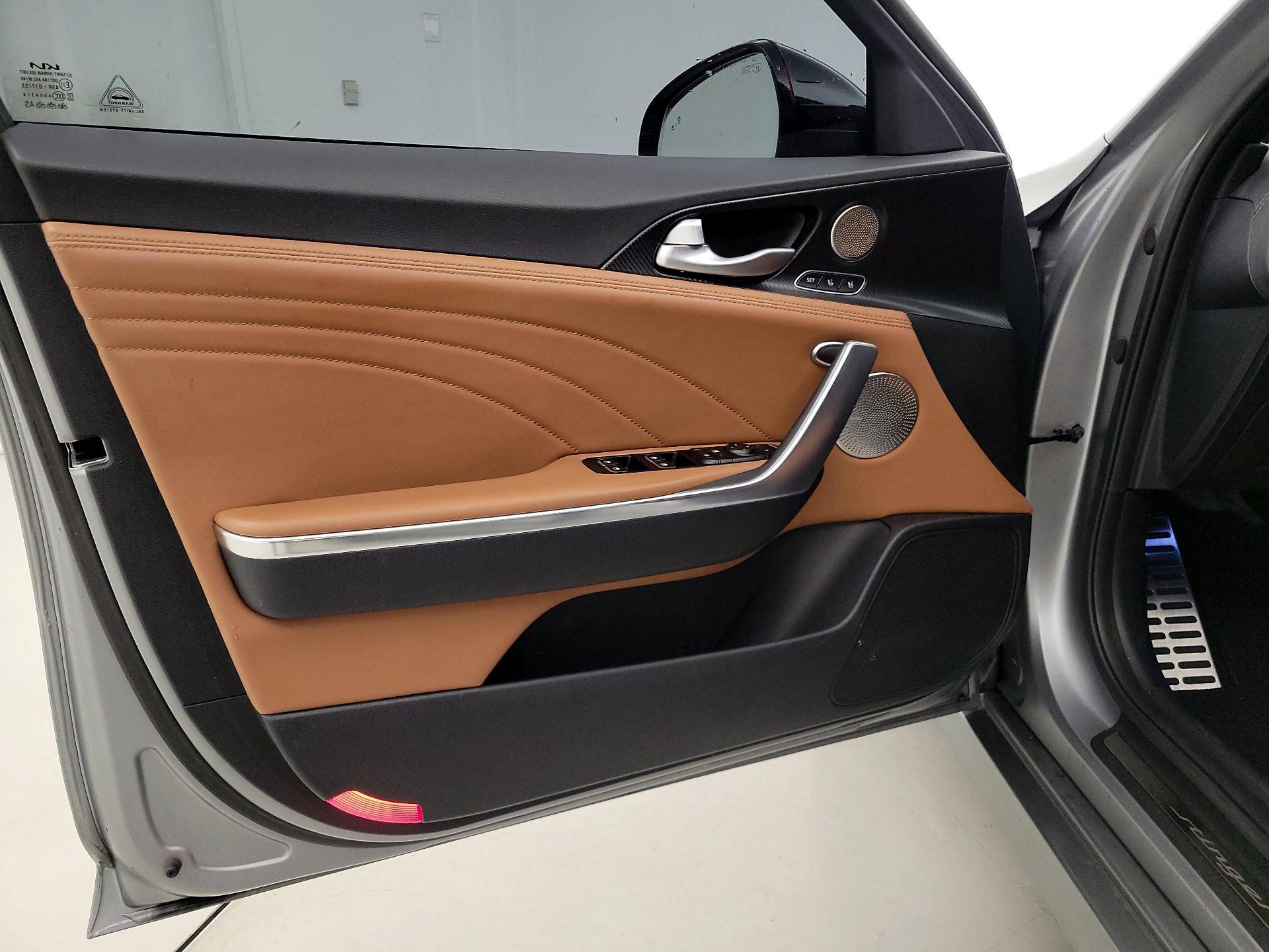 Thumbnail: 2023 Kia Stinger - 12