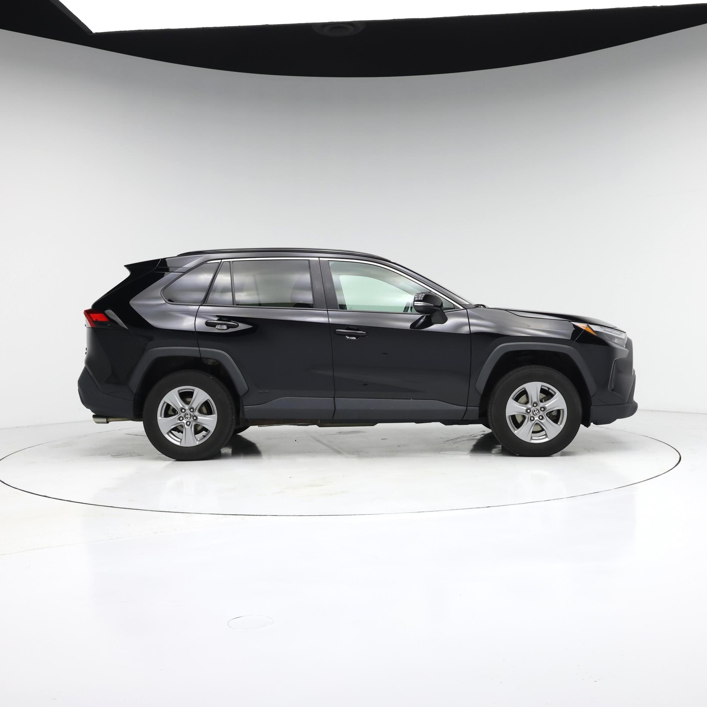 Thumbnail: 2022 Toyota RAV4 - 7