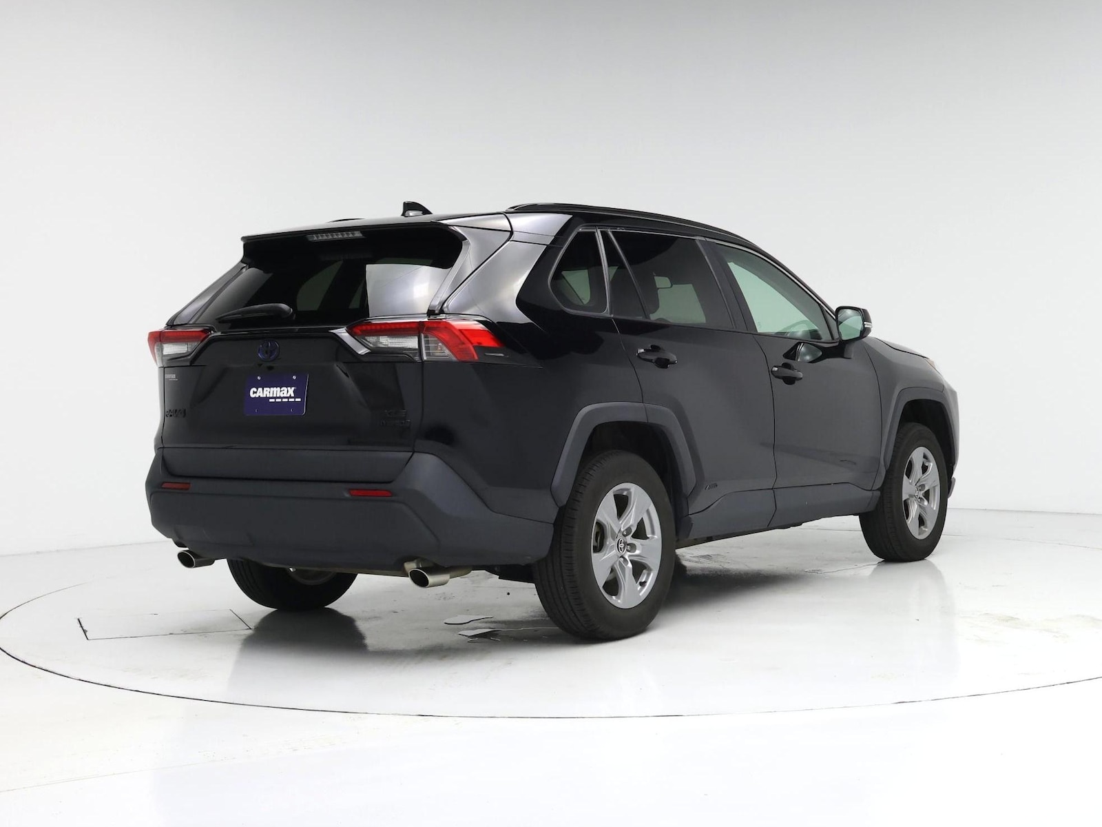 2022 Toyota RAV4 XLE - Photo 9